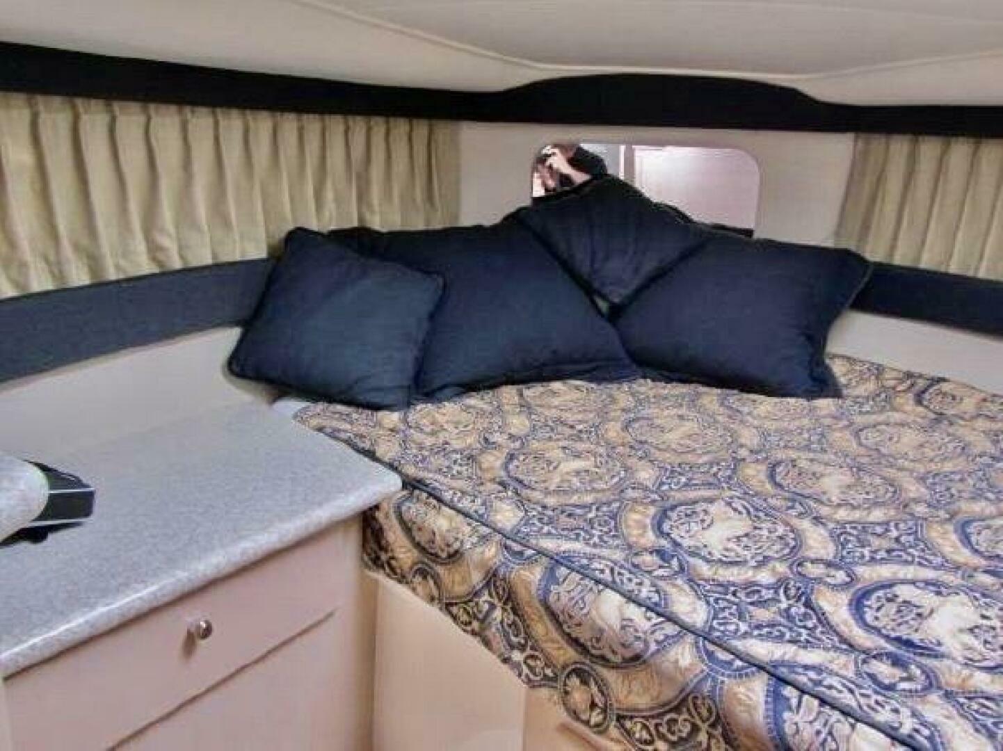 44ft Carver Yacht For Sale