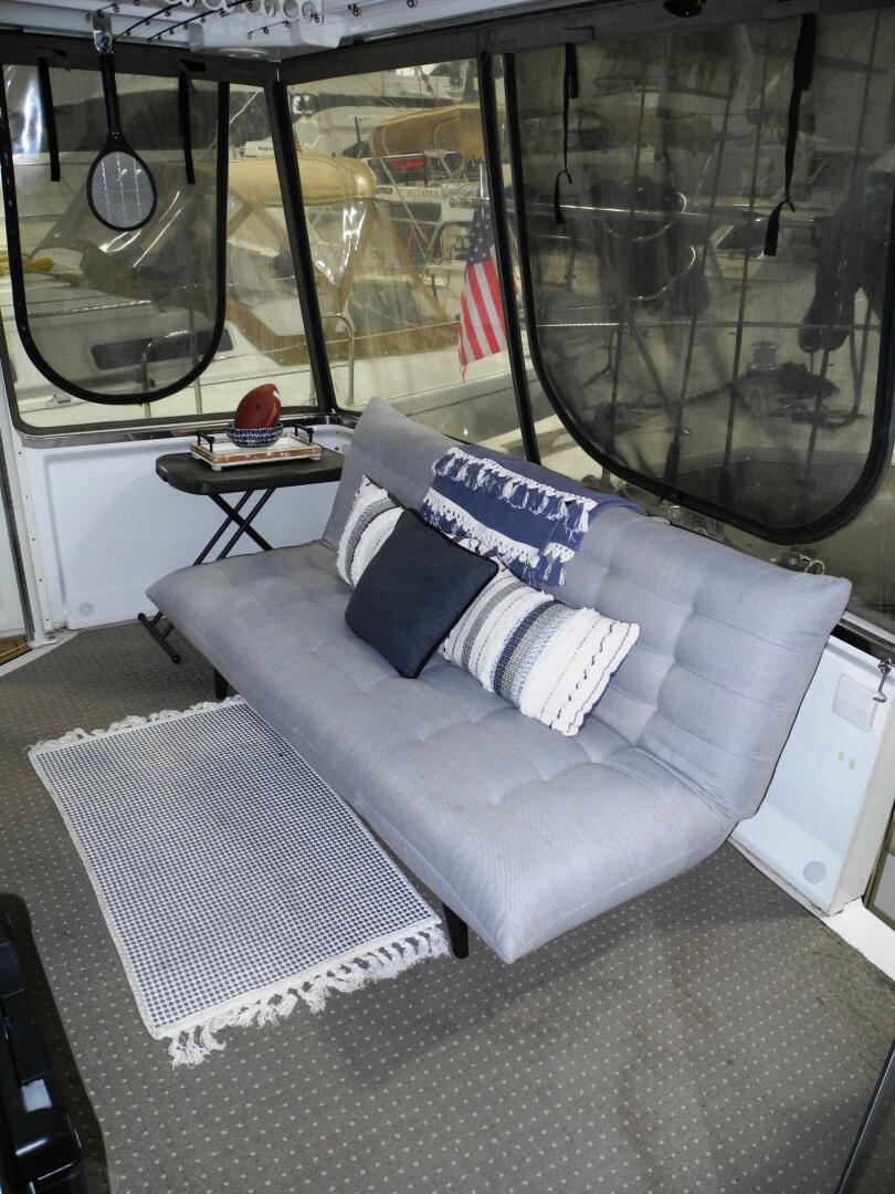 44ft Carver Yacht For Sale