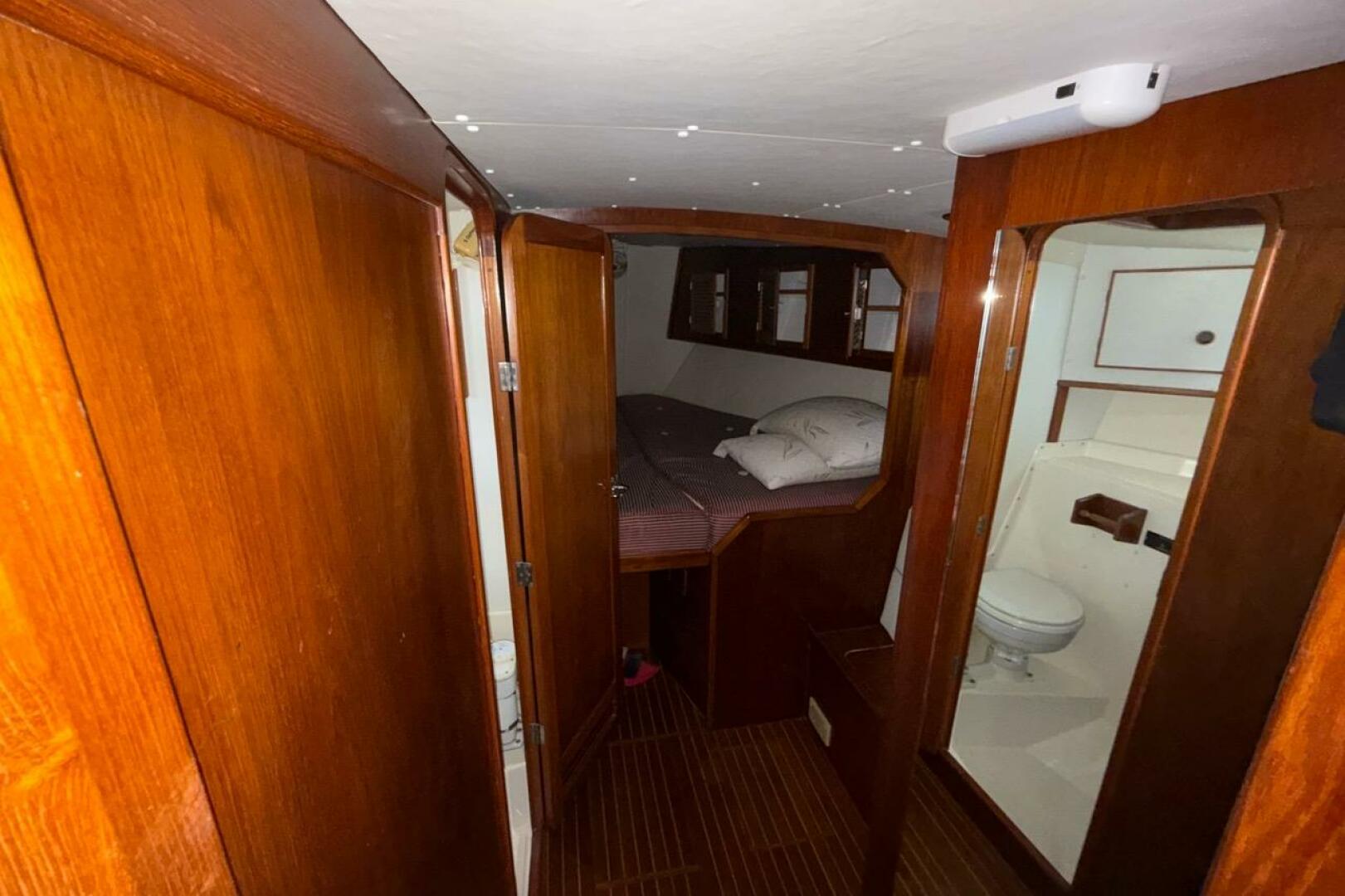 39ft Trident Yacht For Sale