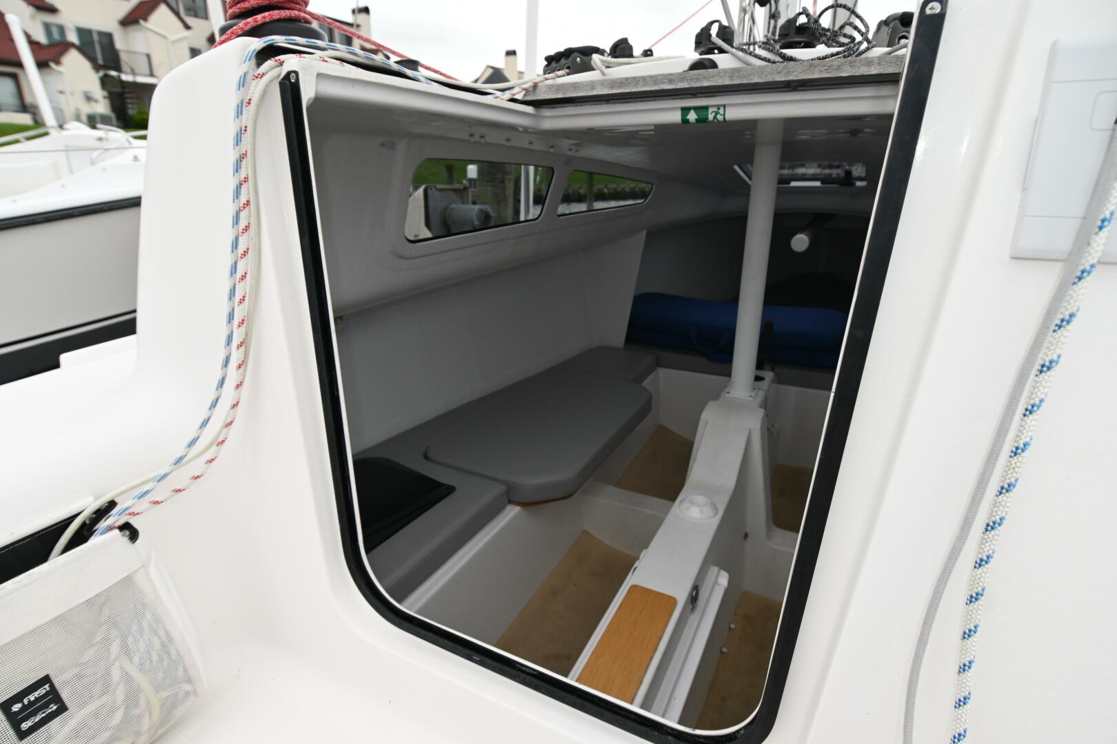 24ft Beneteau Yacht For Sale
