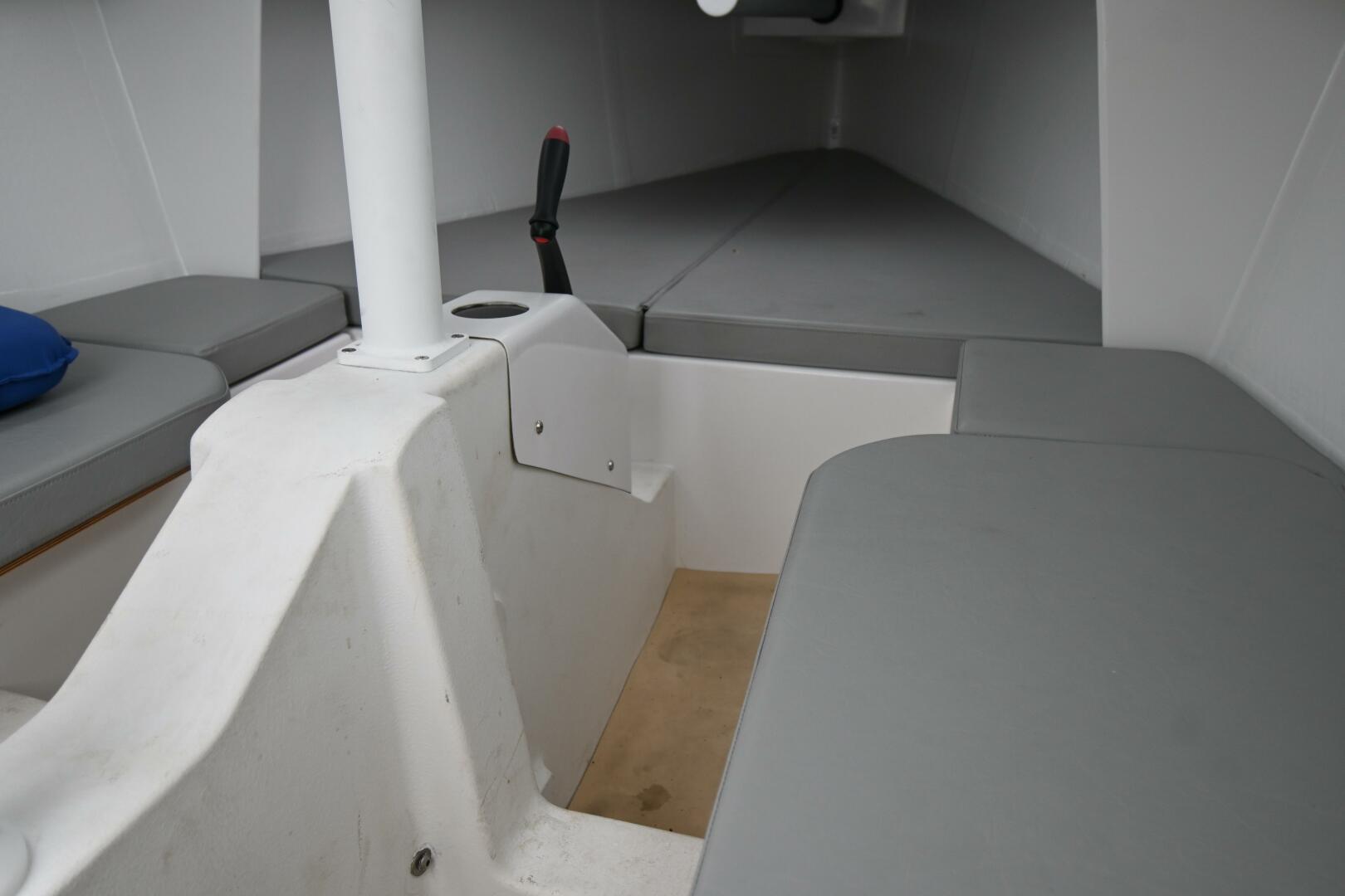 24ft Beneteau Yacht For Sale