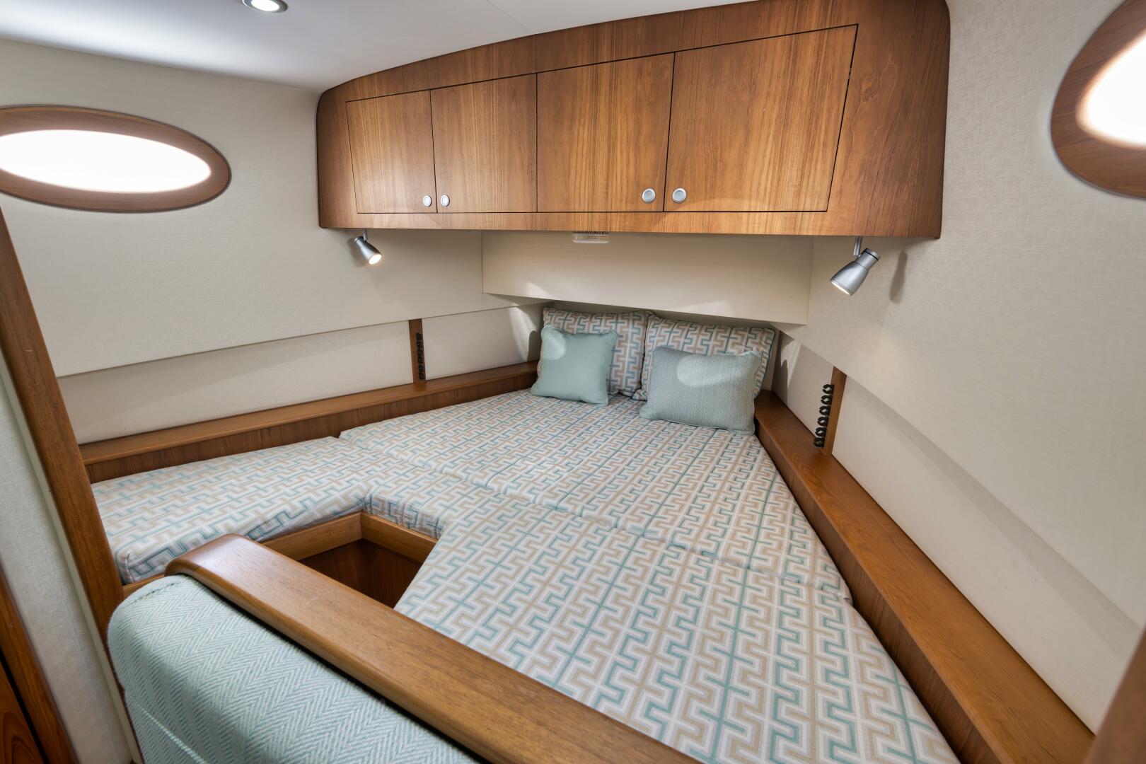 KARMA 46ft Winter Custom Yachts Yacht For Sale