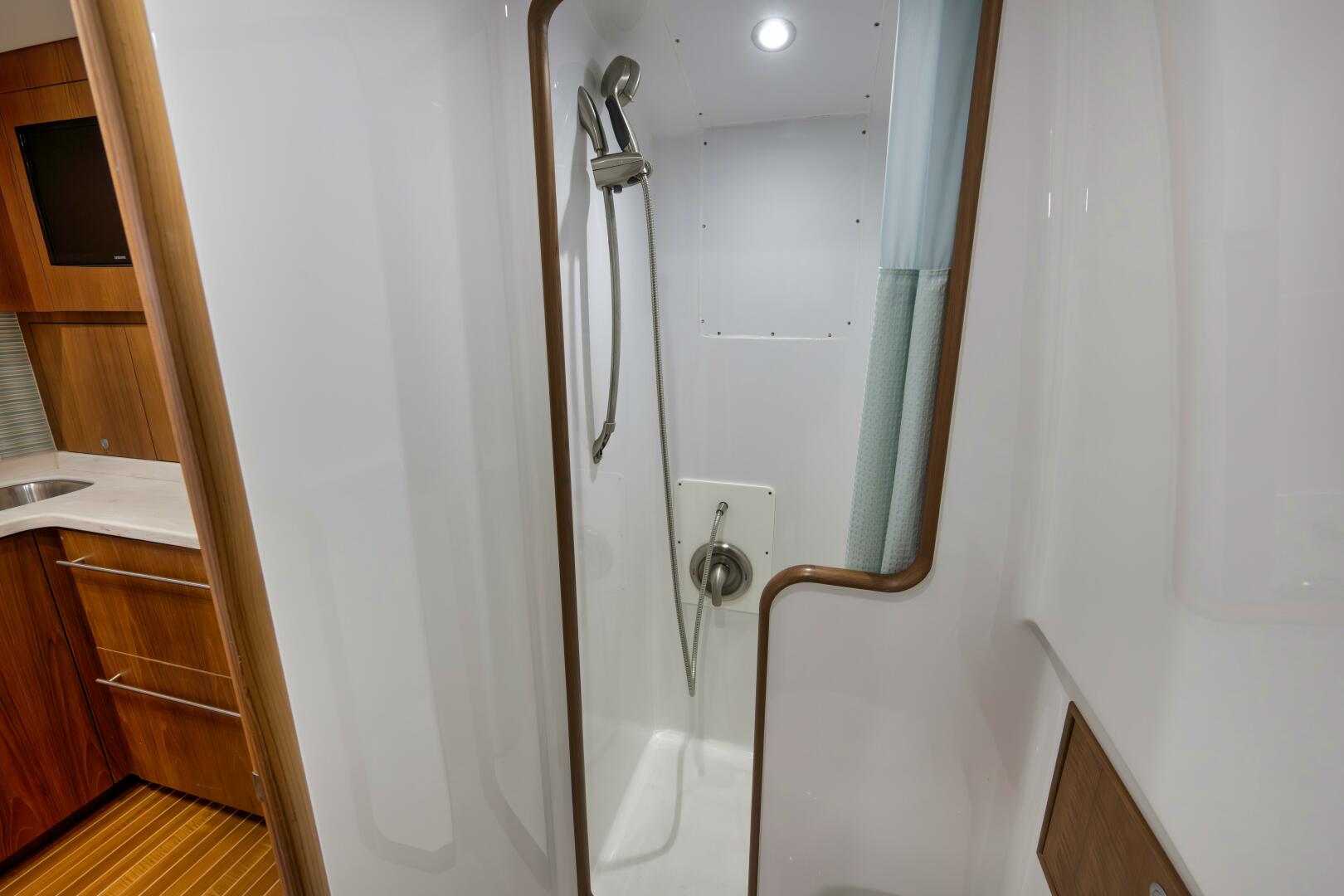 KARMA 46ft Winter Custom Yachts Yacht For Sale