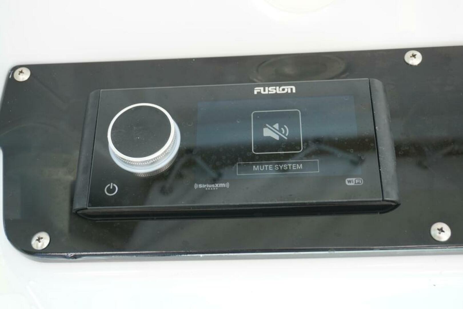 2022 25 Everglades 253cc Electronics (1)