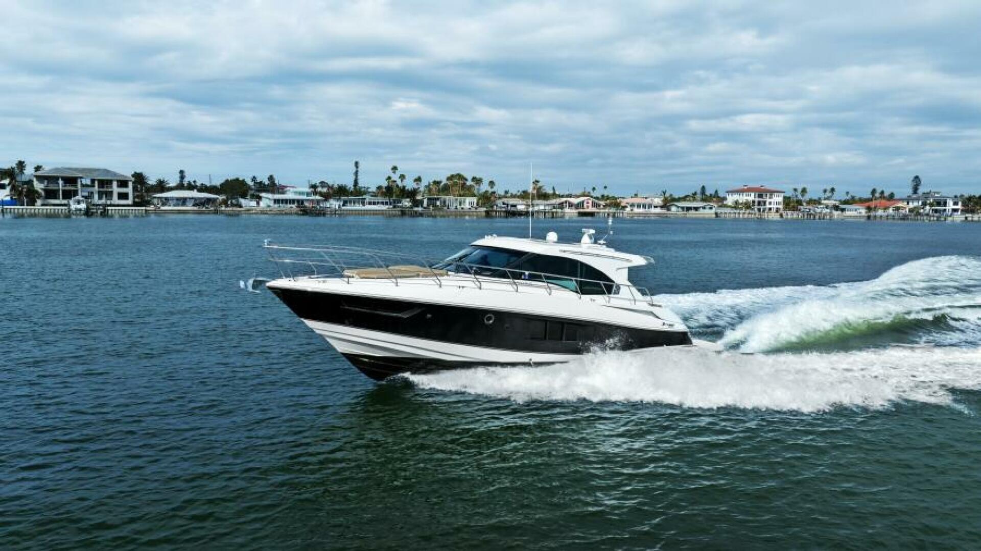 Best Times Too w Seakeeper Roll Stabilizer 45ft Cruisers Yachts Yacht For Sale