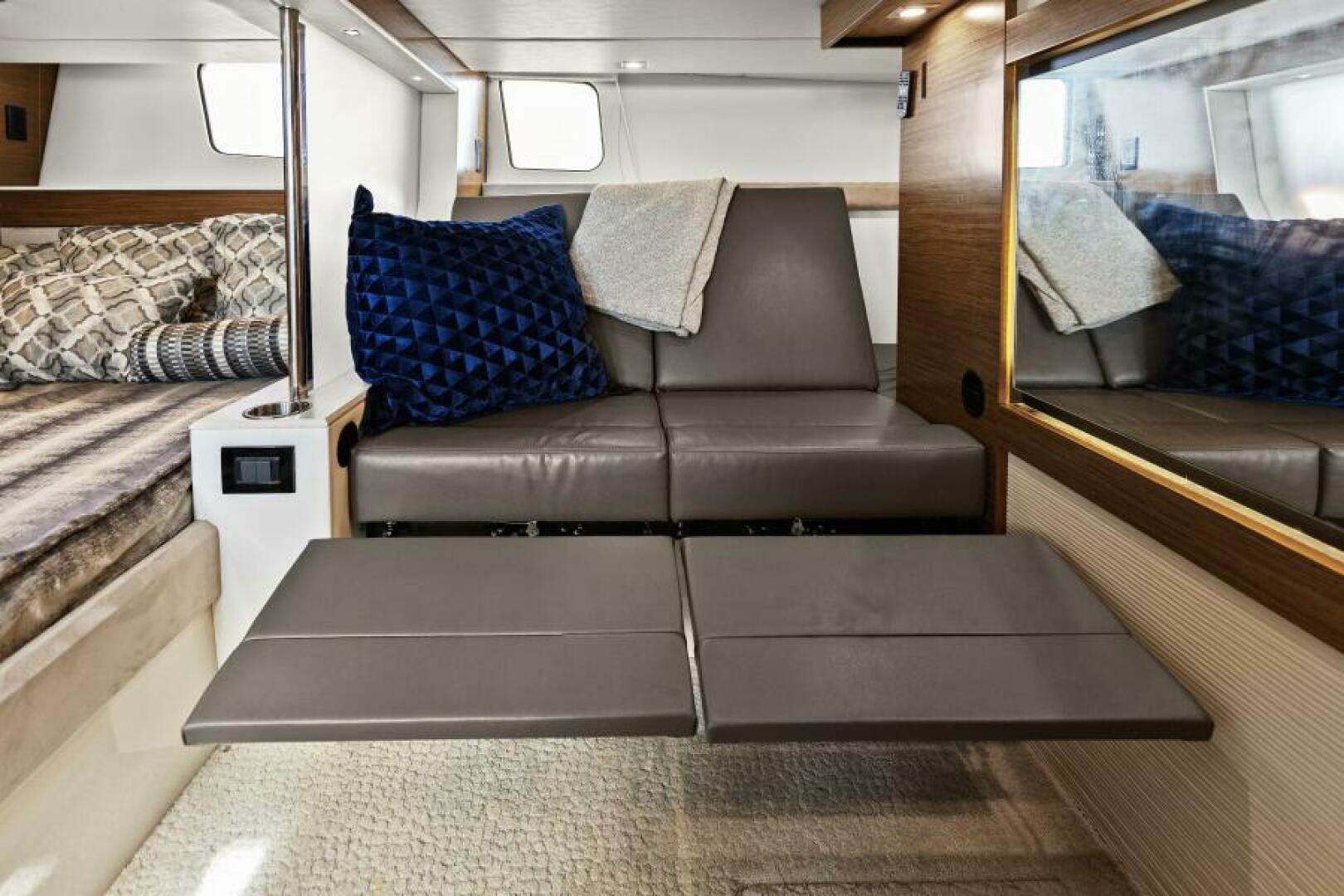 Best Times Too w Seakeeper Roll Stabilizer 45ft Cruisers Yachts Yacht For Sale