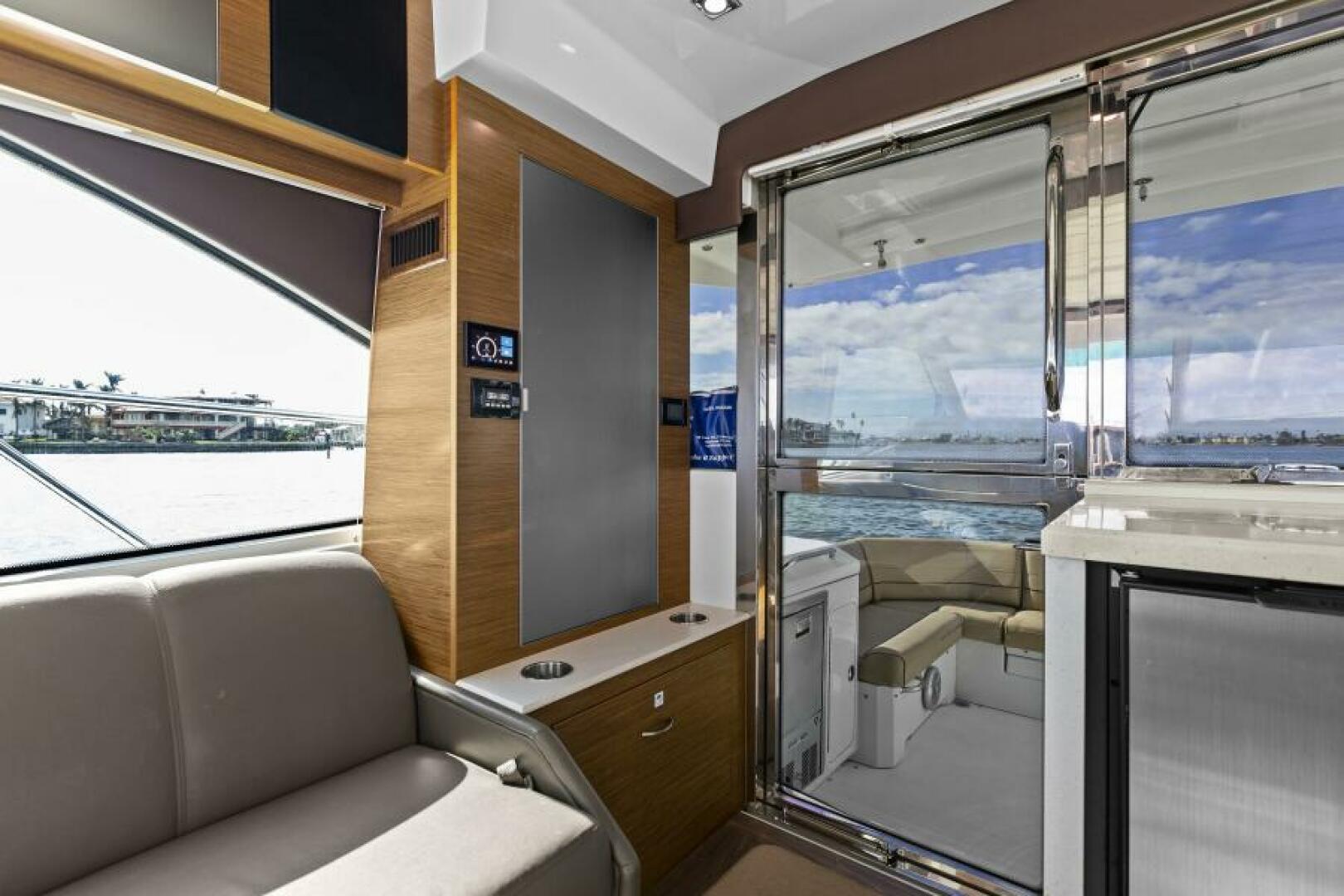Best Times Too w Seakeeper Roll Stabilizer 45ft Cruisers Yachts Yacht For Sale