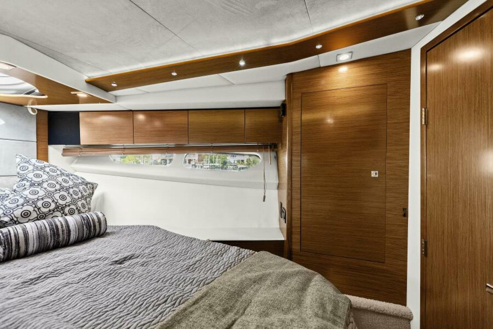 Best Times Too w Seakeeper Roll Stabilizer 45ft Cruisers Yachts Yacht For Sale