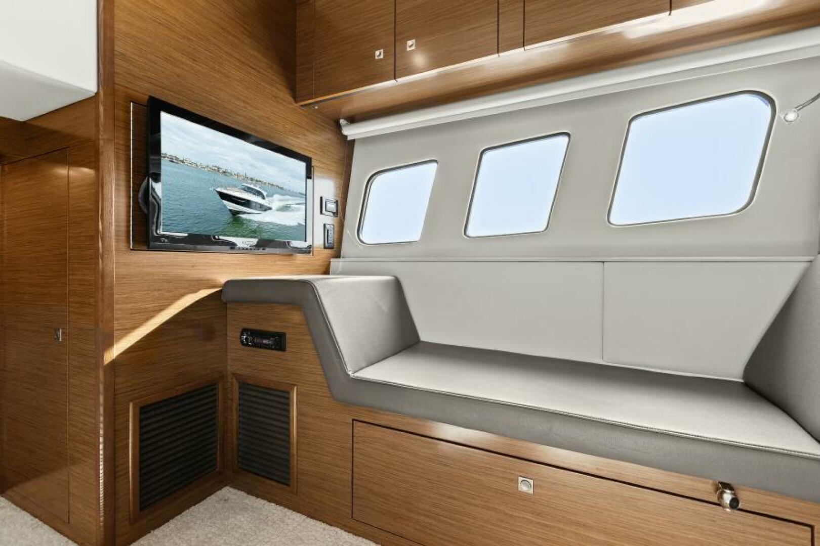 Best Times Too w Seakeeper Roll Stabilizer 45ft Cruisers Yachts Yacht For Sale
