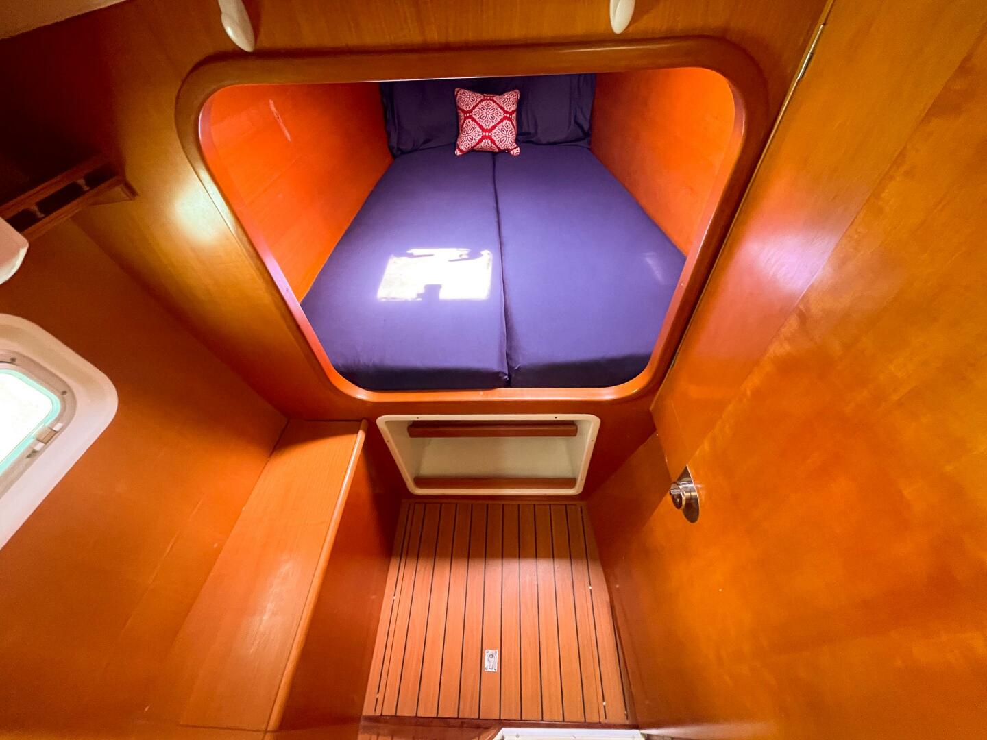 38ft Lagoon Yacht For Sale