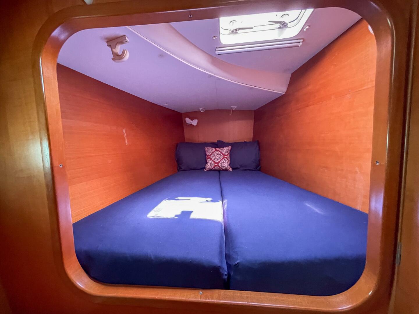 38ft Lagoon Yacht For Sale