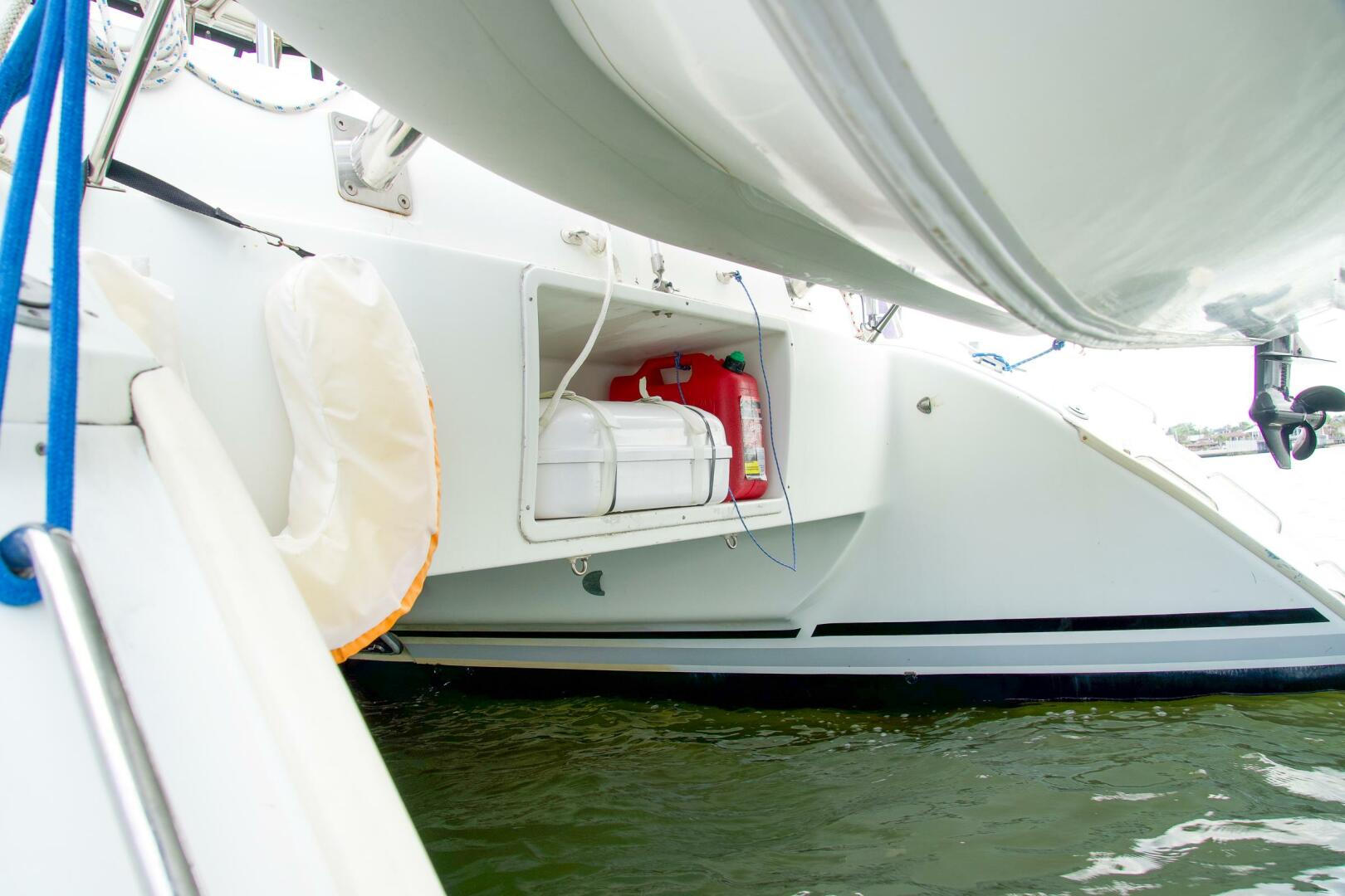 38ft Lagoon Yacht For Sale