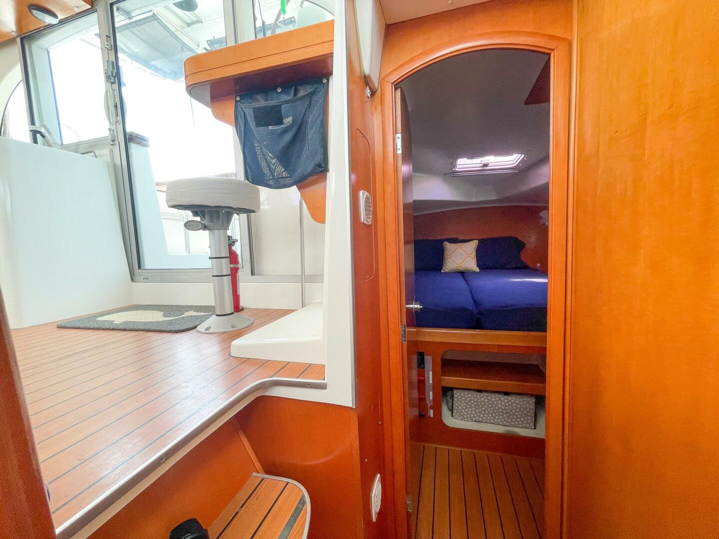 38ft Lagoon Yacht For Sale
