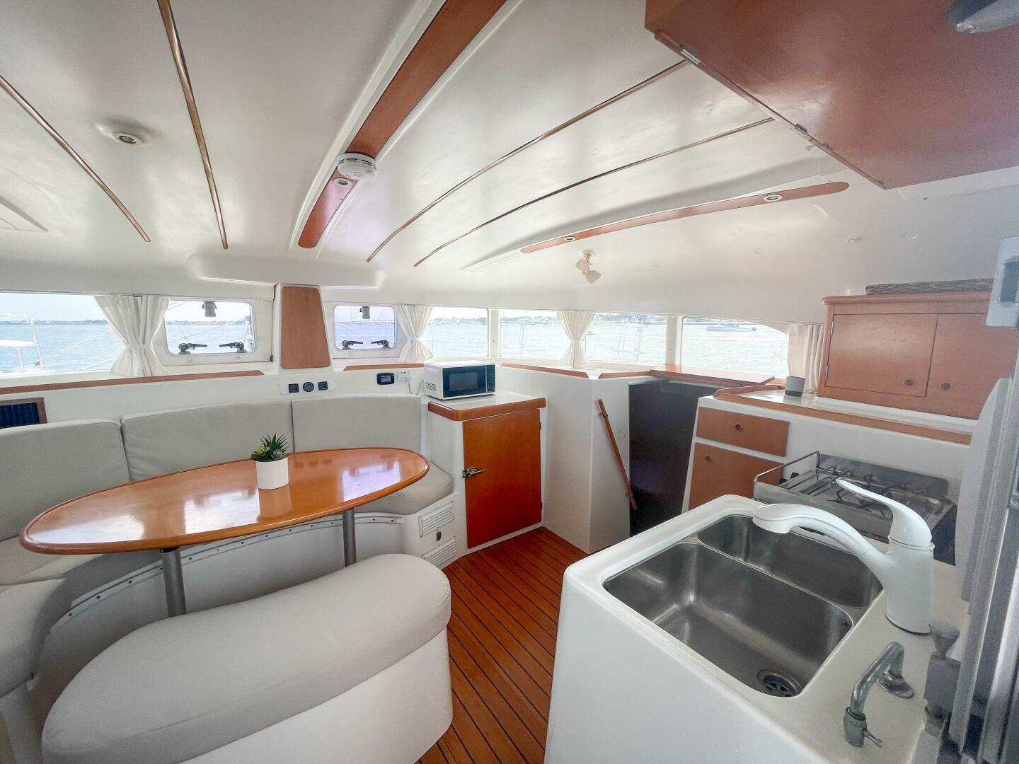 38ft Lagoon Yacht For Sale