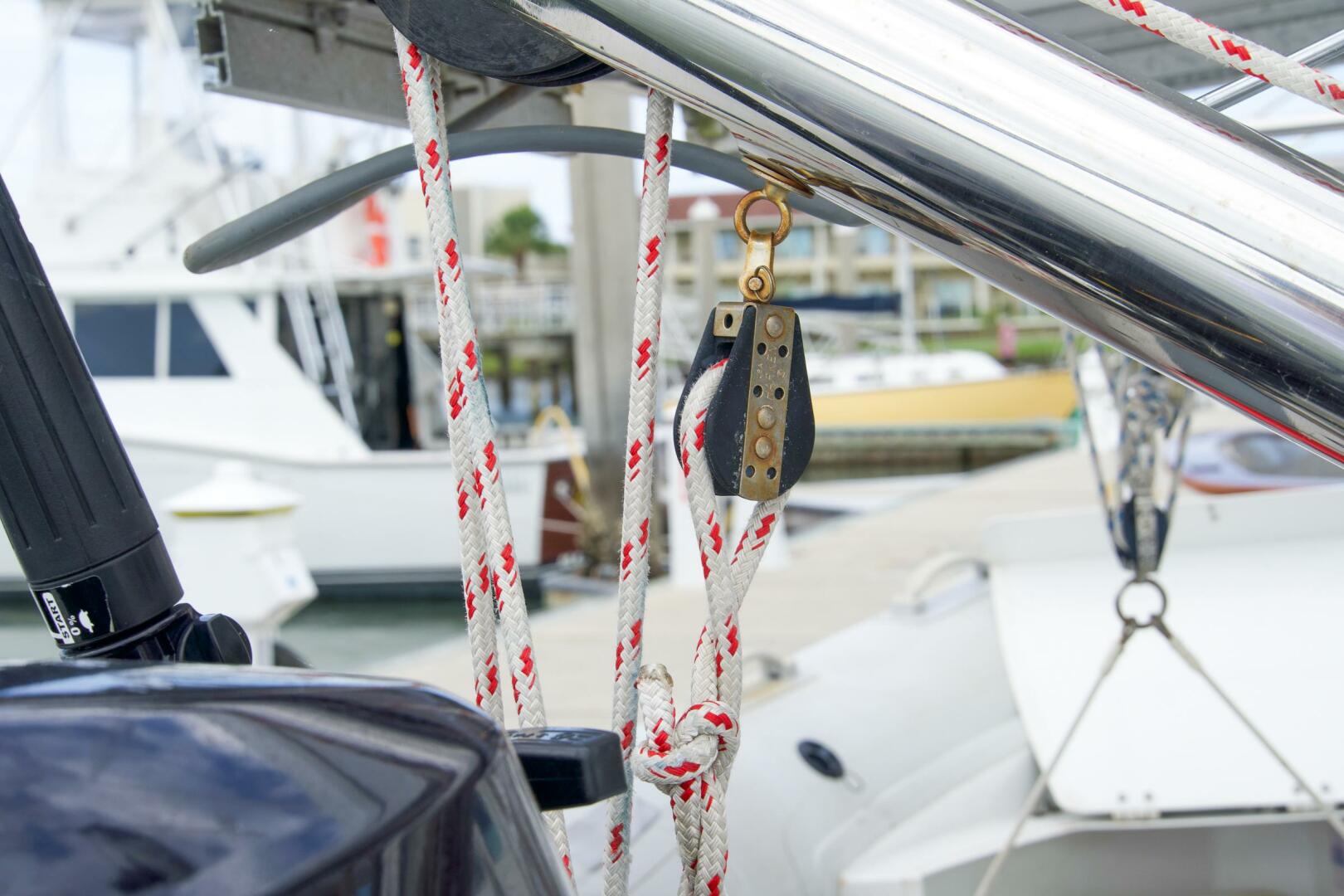 38ft Lagoon Yacht For Sale