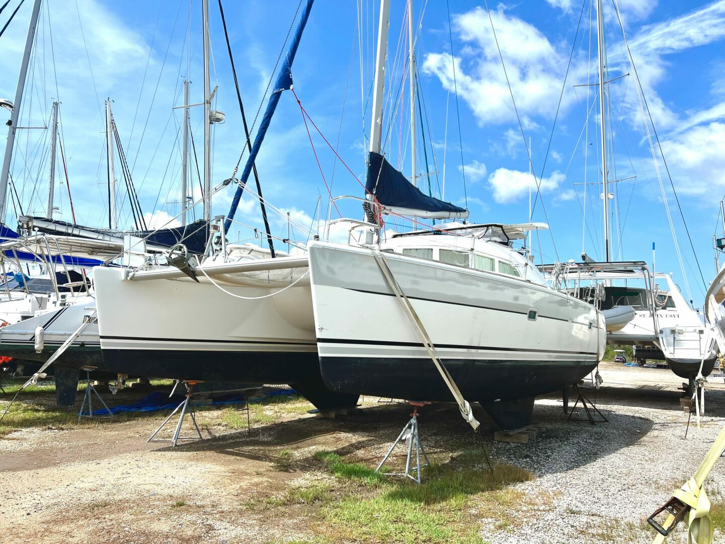 38ft Lagoon Yacht For Sale