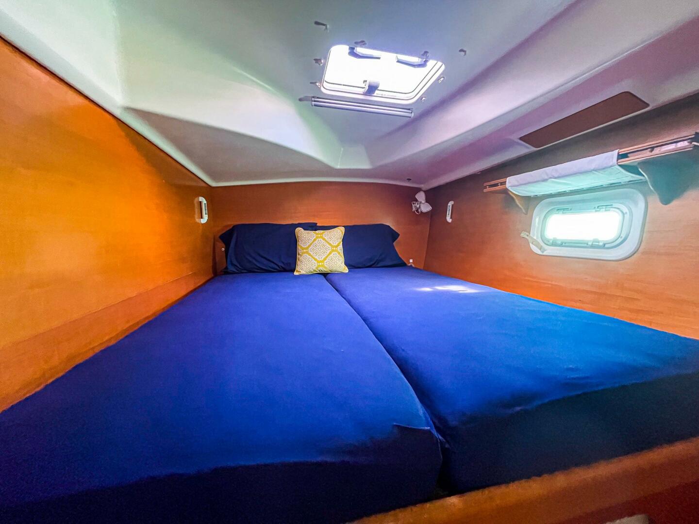 38ft Lagoon Yacht For Sale
