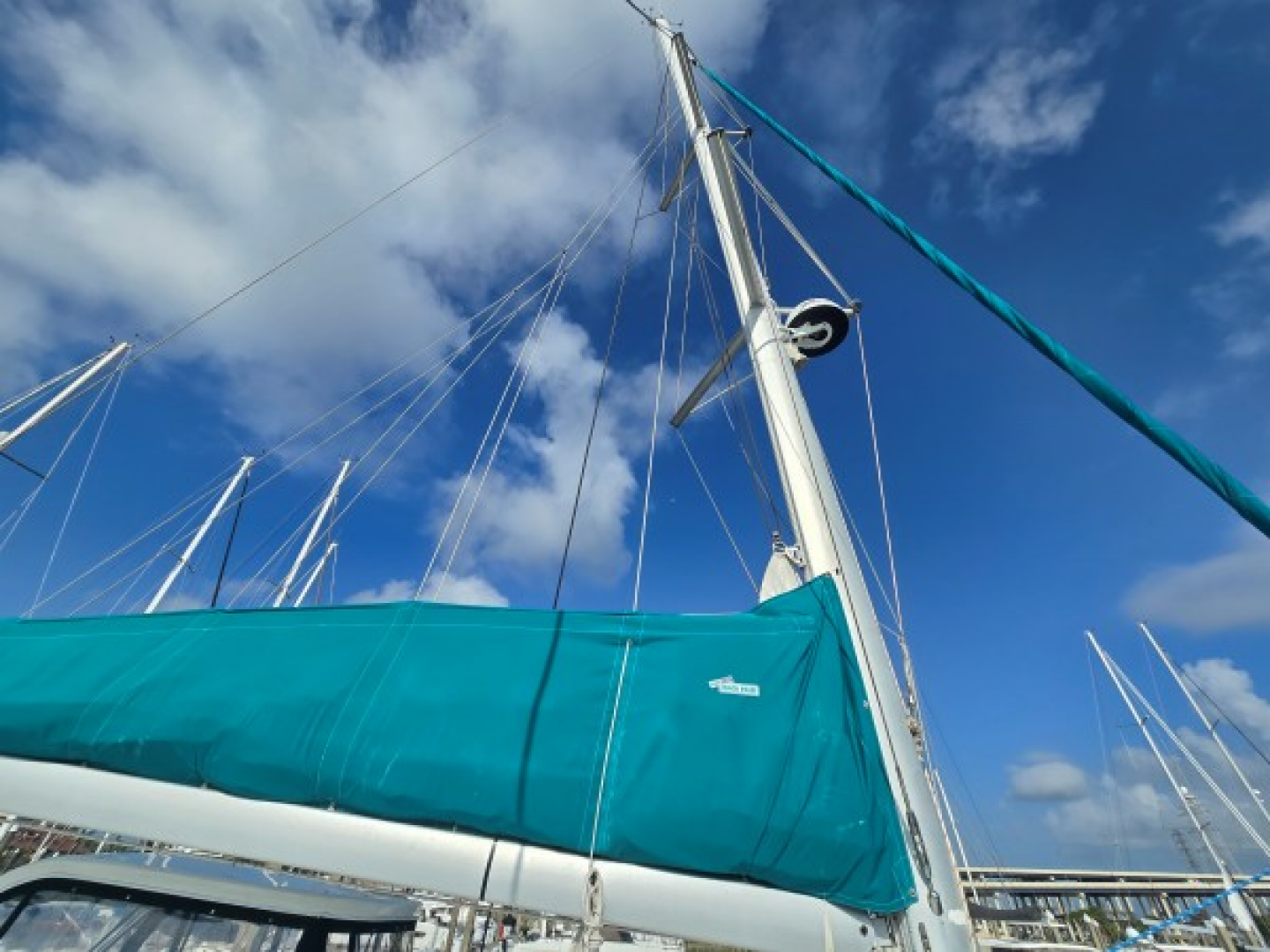 TETELESTAI 40ft Lagoon Yacht For Sale