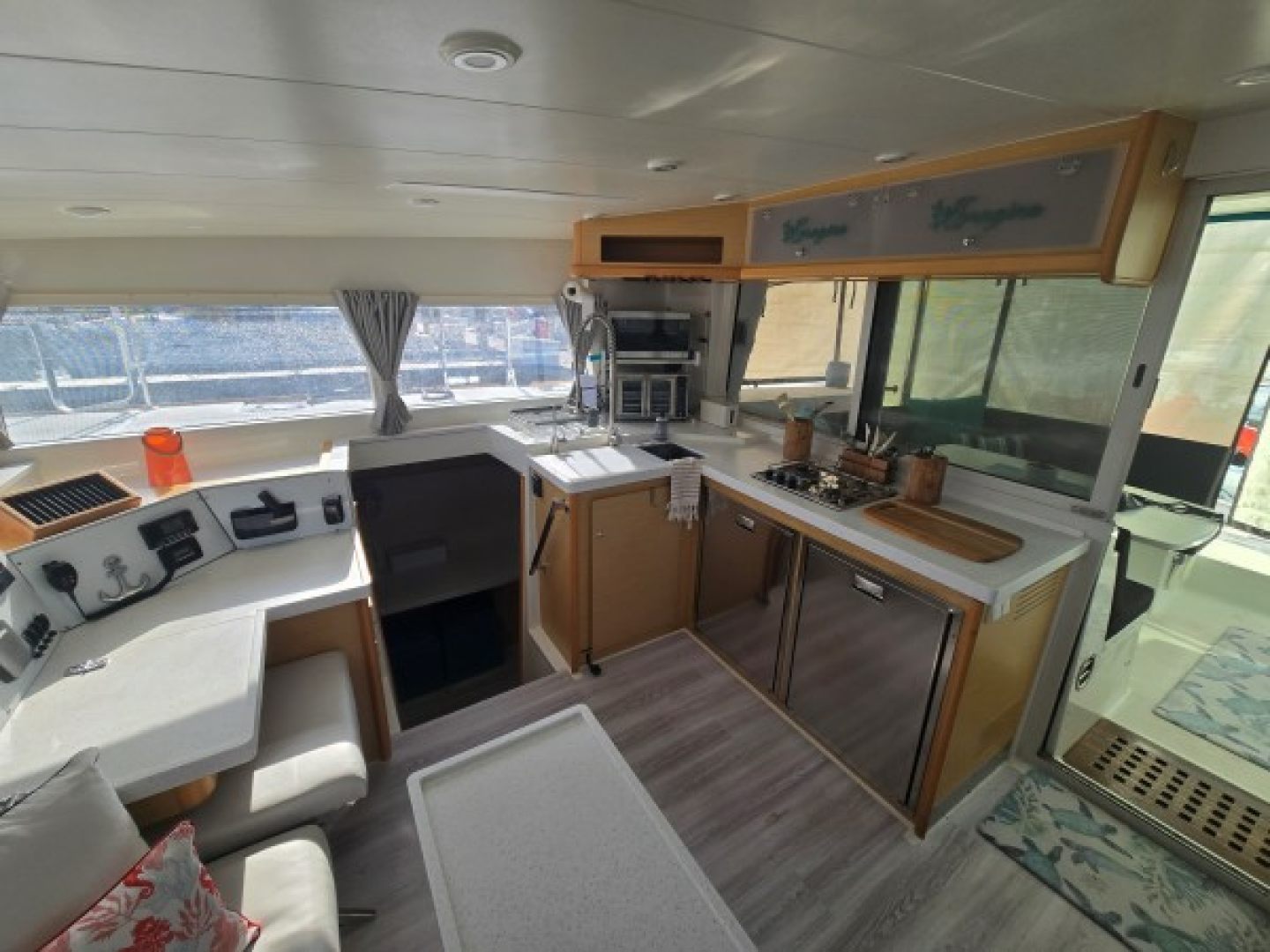 TETELESTAI 40ft Lagoon Yacht For Sale