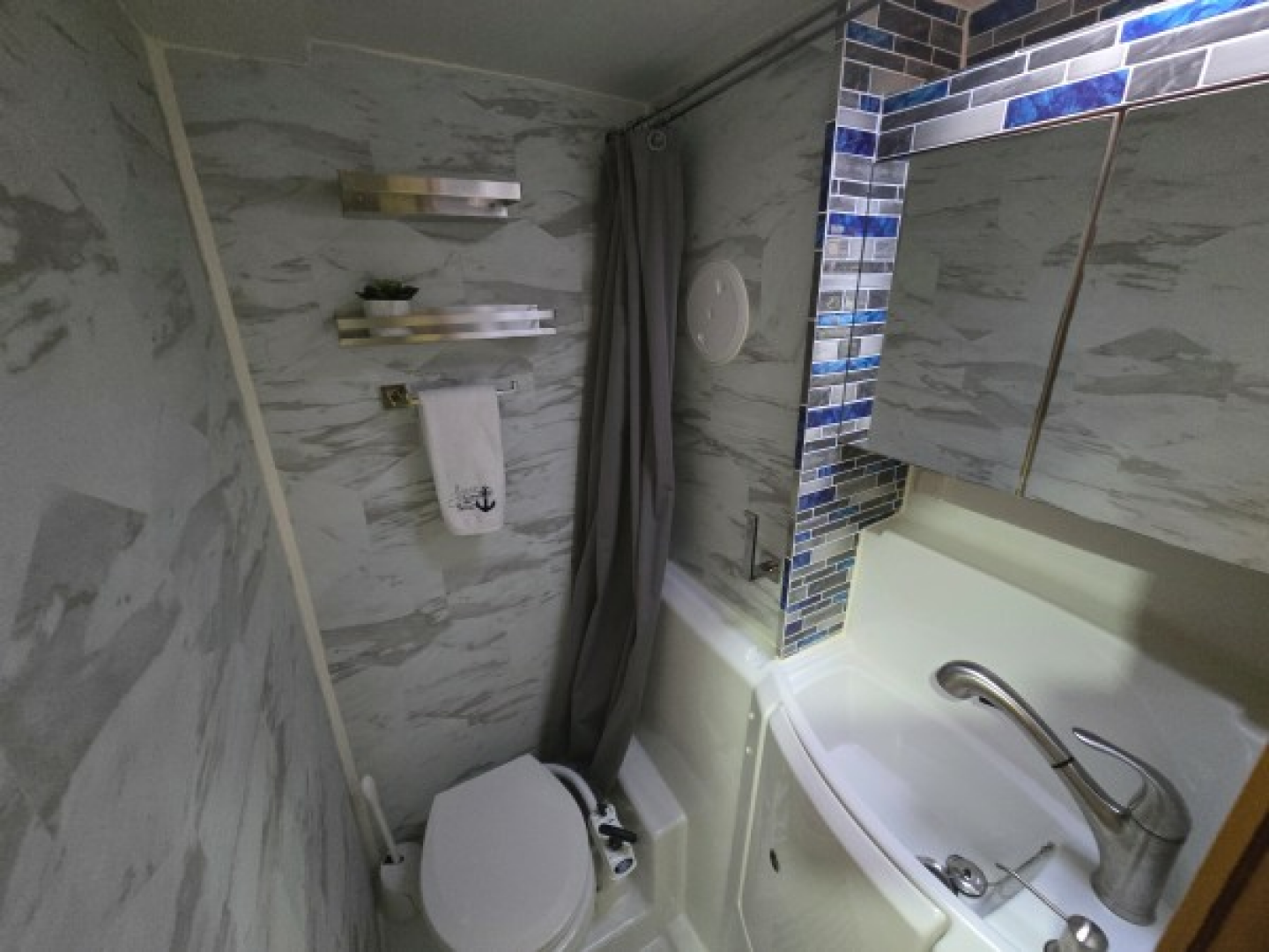 TETELESTAI 40ft Lagoon Yacht For Sale