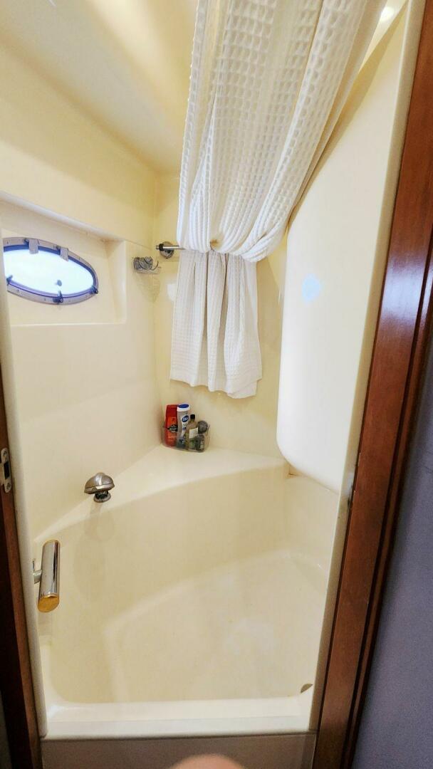 Kateri Marie 53ft Carver Yacht For Sale