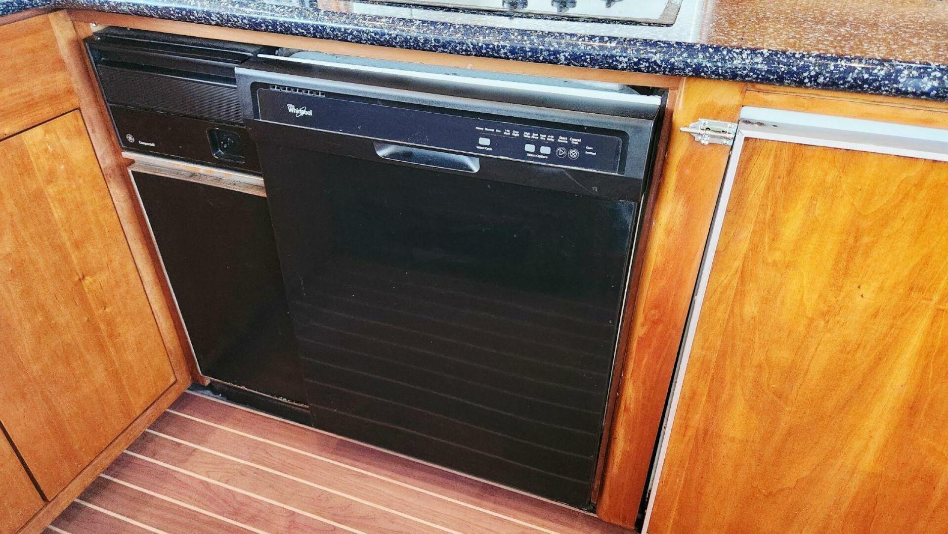 Kateri Marie 53ft Carver Yacht For Sale