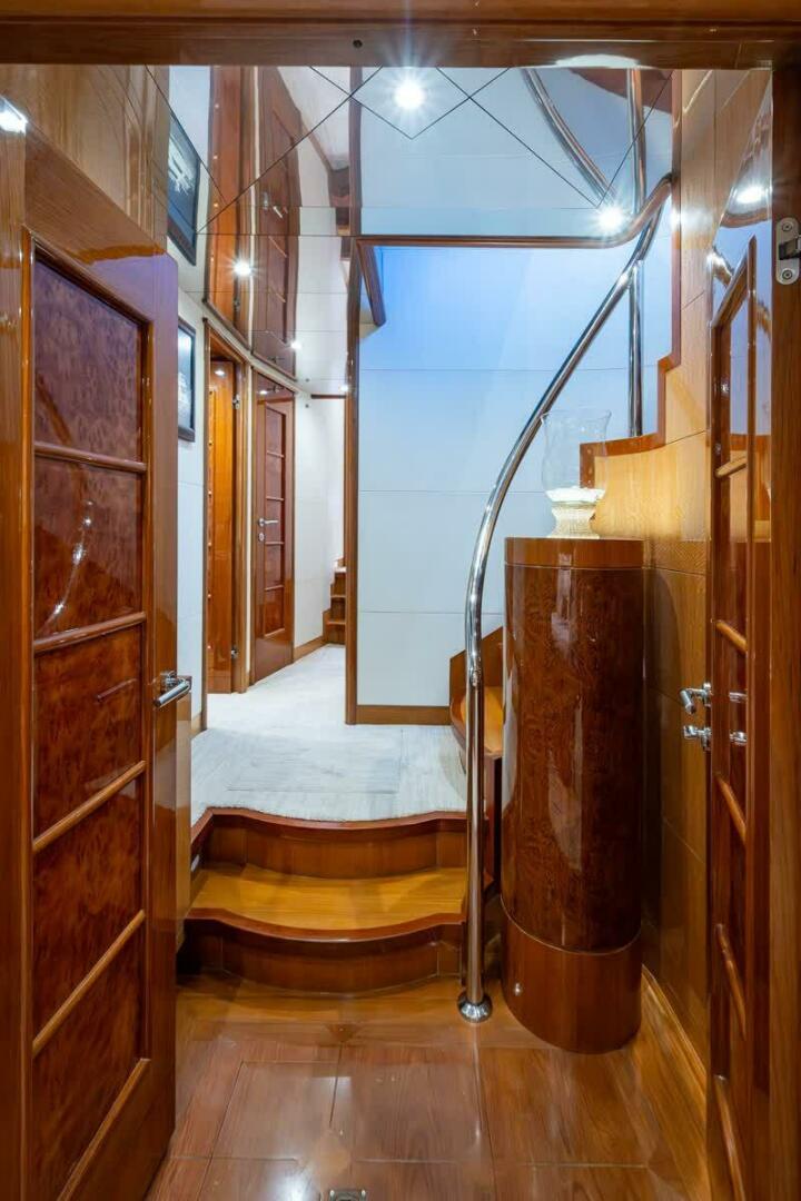 Somewhere In Time 78ft Ocean Alexander Yacht For Sale