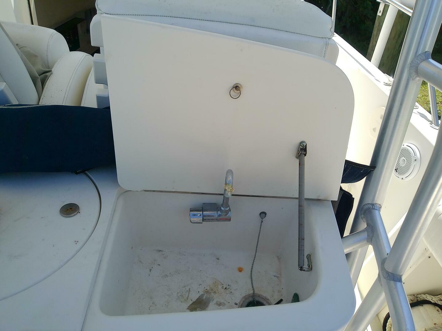 Forever Young 28ft Boston Whaler Yacht For Sale