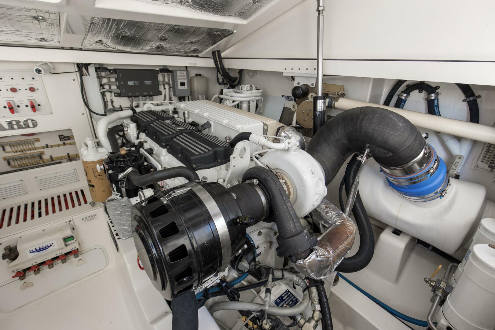 2007 40 Cabo Express Big Blue Engine Room (4)