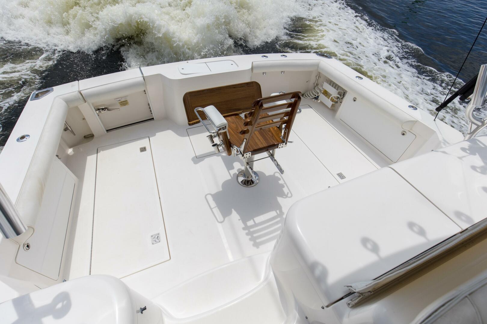 2007 40 Cabo Express Big Blue Deck (4)