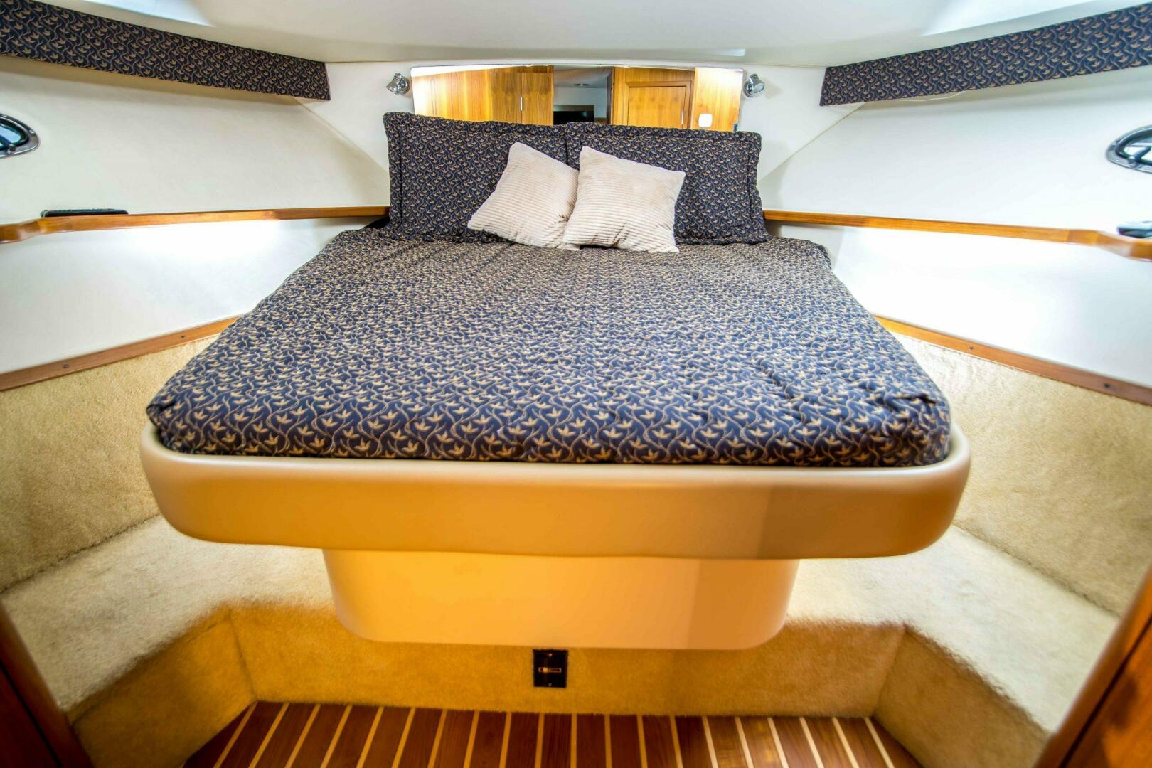 2000 Tiara 41 Open - Stateroom