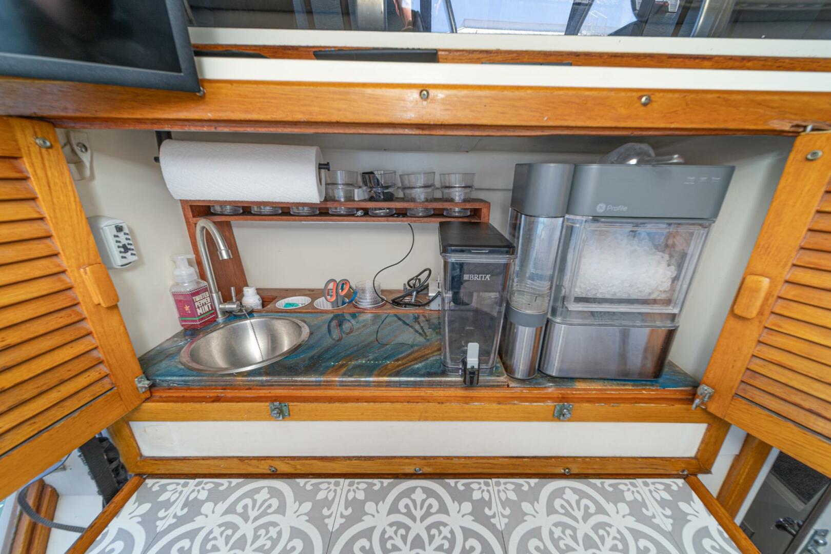 wet bar