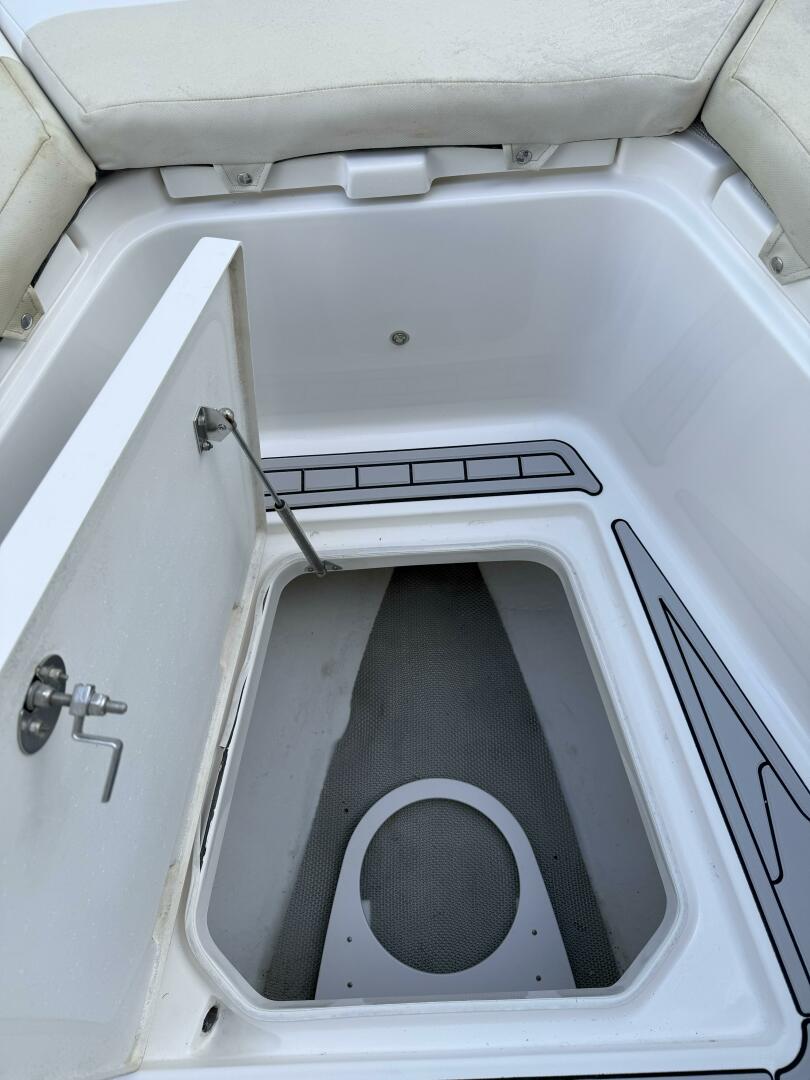 24ft Robalo Yacht For Sale