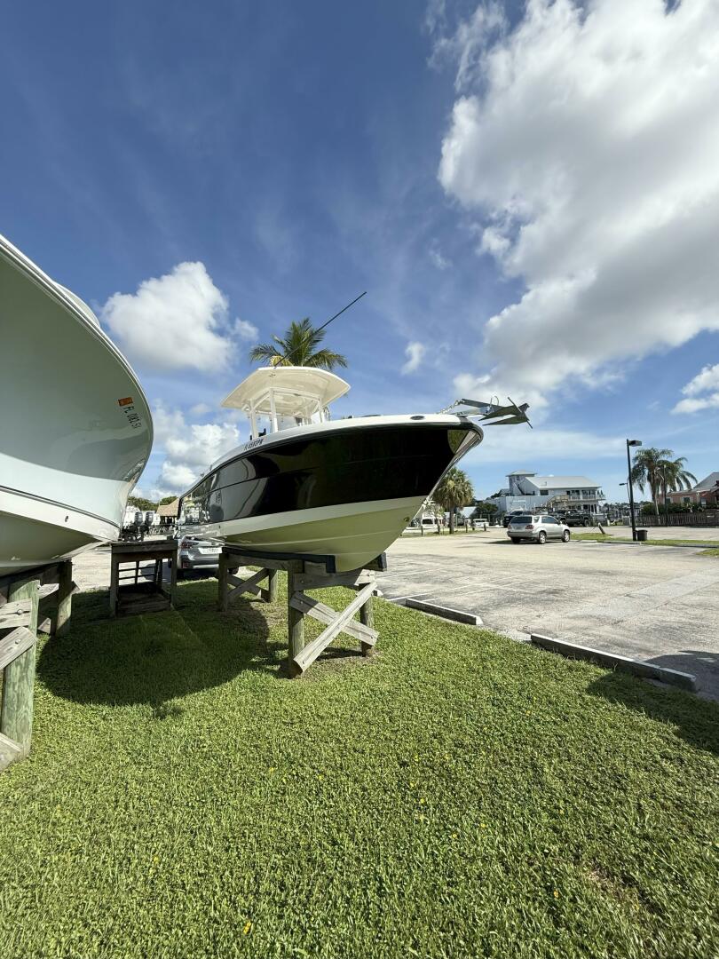 24ft Robalo Yacht For Sale