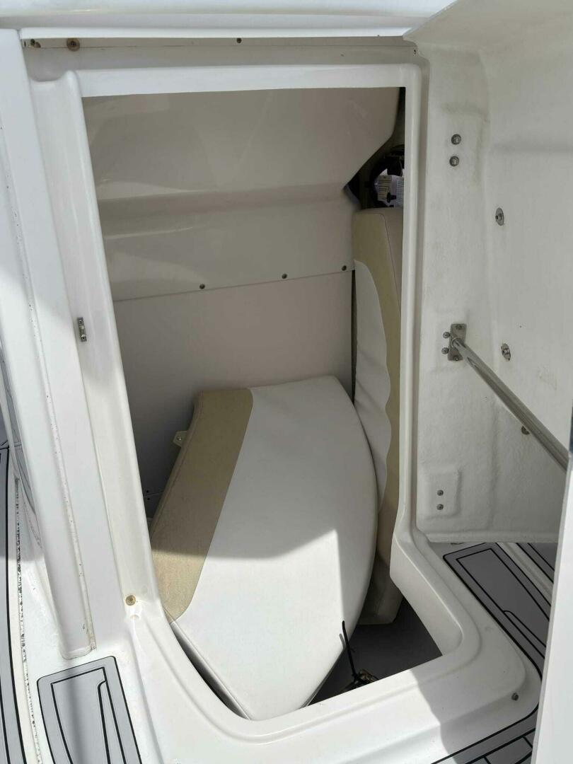 24ft Robalo Yacht For Sale