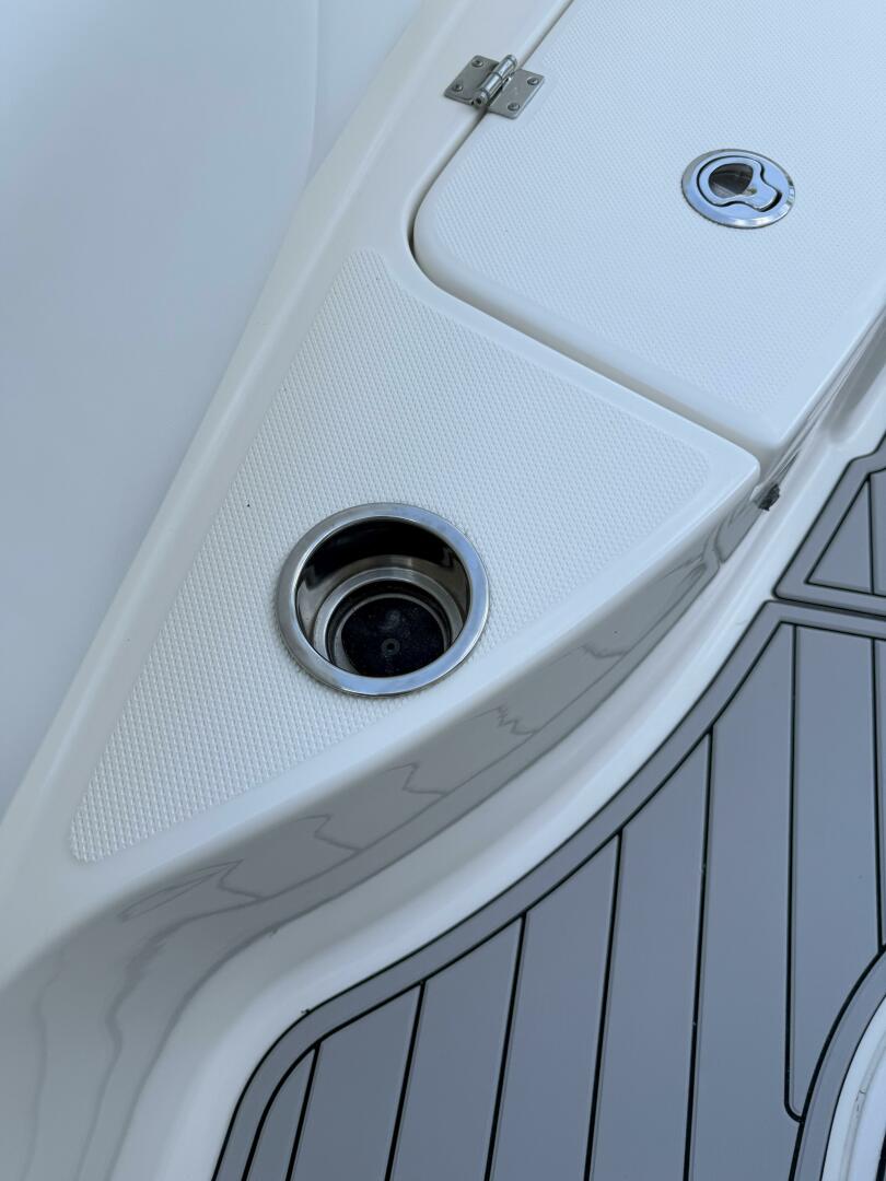24ft Robalo Yacht For Sale