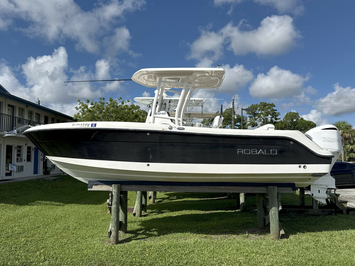 24ft Robalo Yacht For Sale