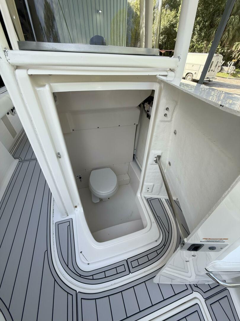 24ft Robalo Yacht For Sale