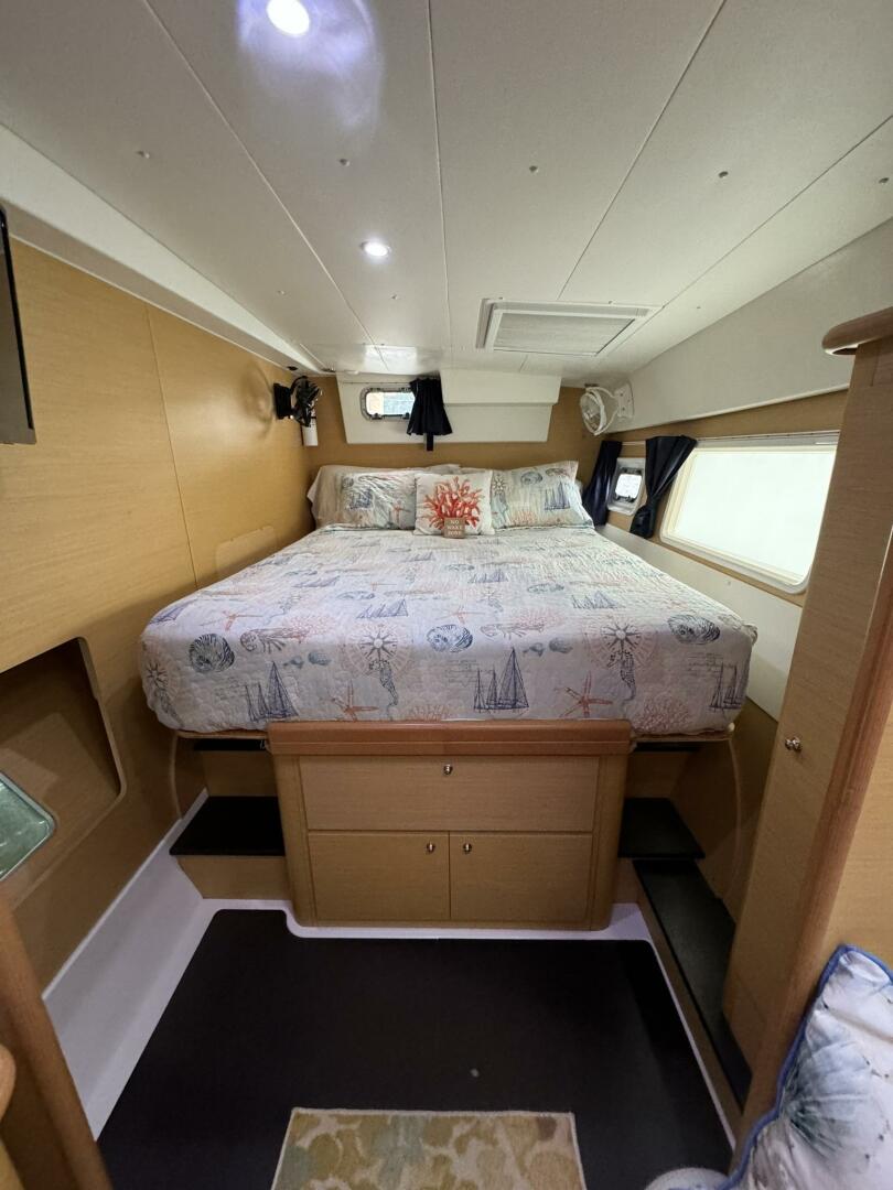 Anchored Soul 42ft Lagoon Yacht For Sale