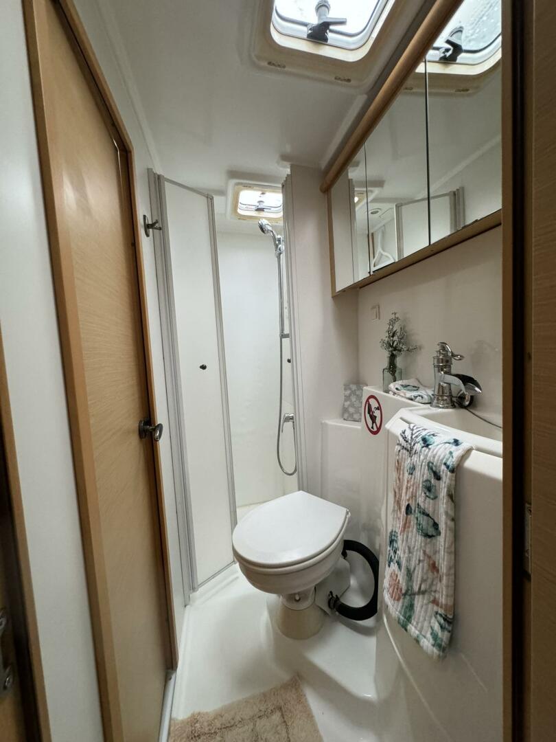 Anchored Soul 42ft Lagoon Yacht For Sale