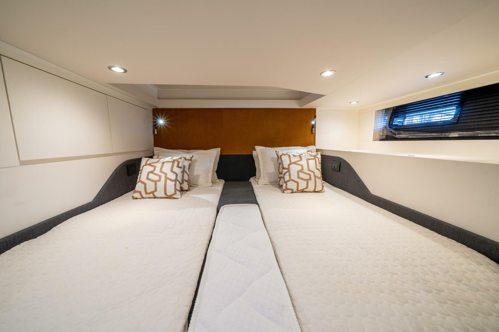 48ft Azimut Yacht For Sale