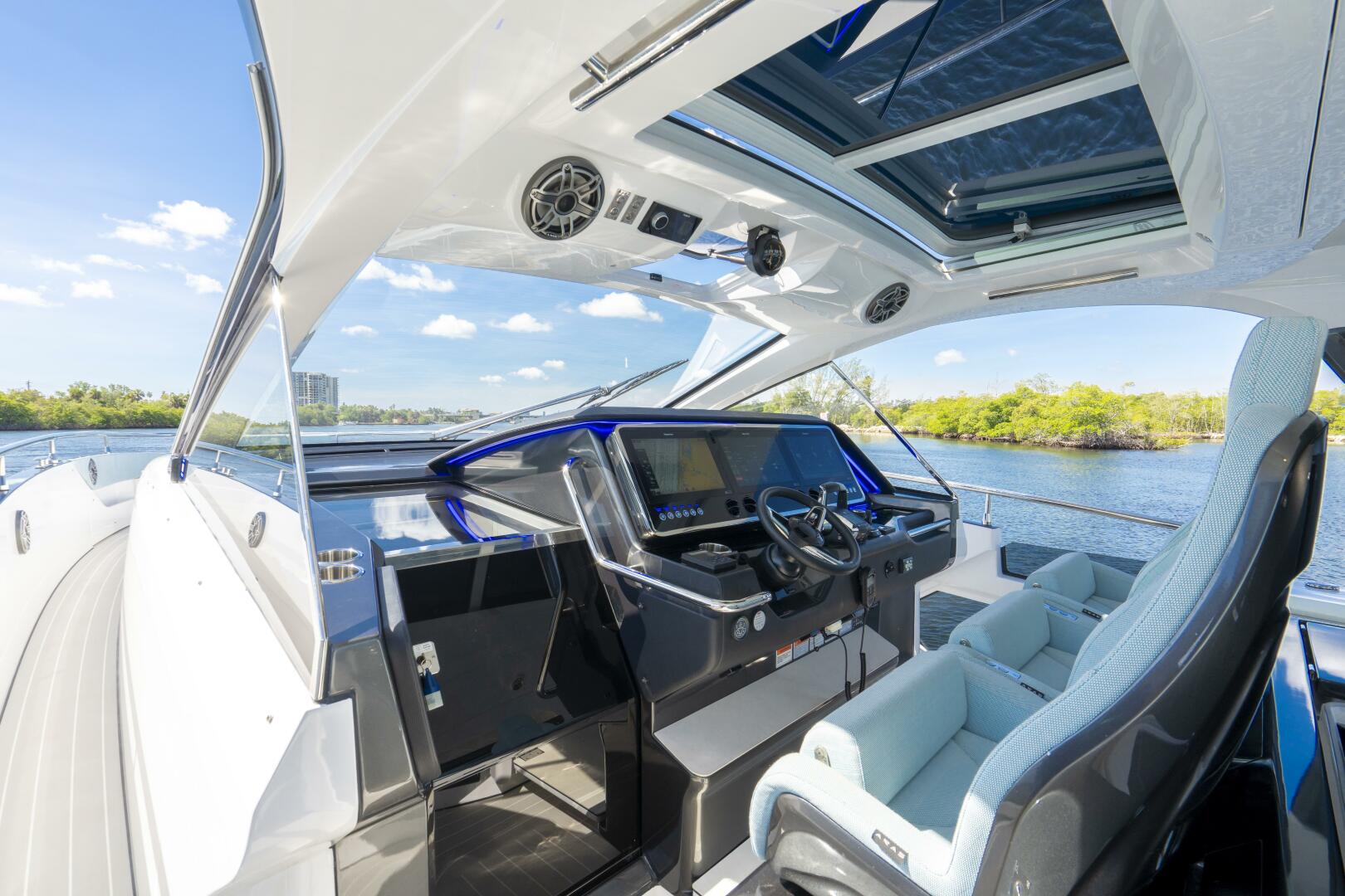 48ft Azimut Yacht For Sale