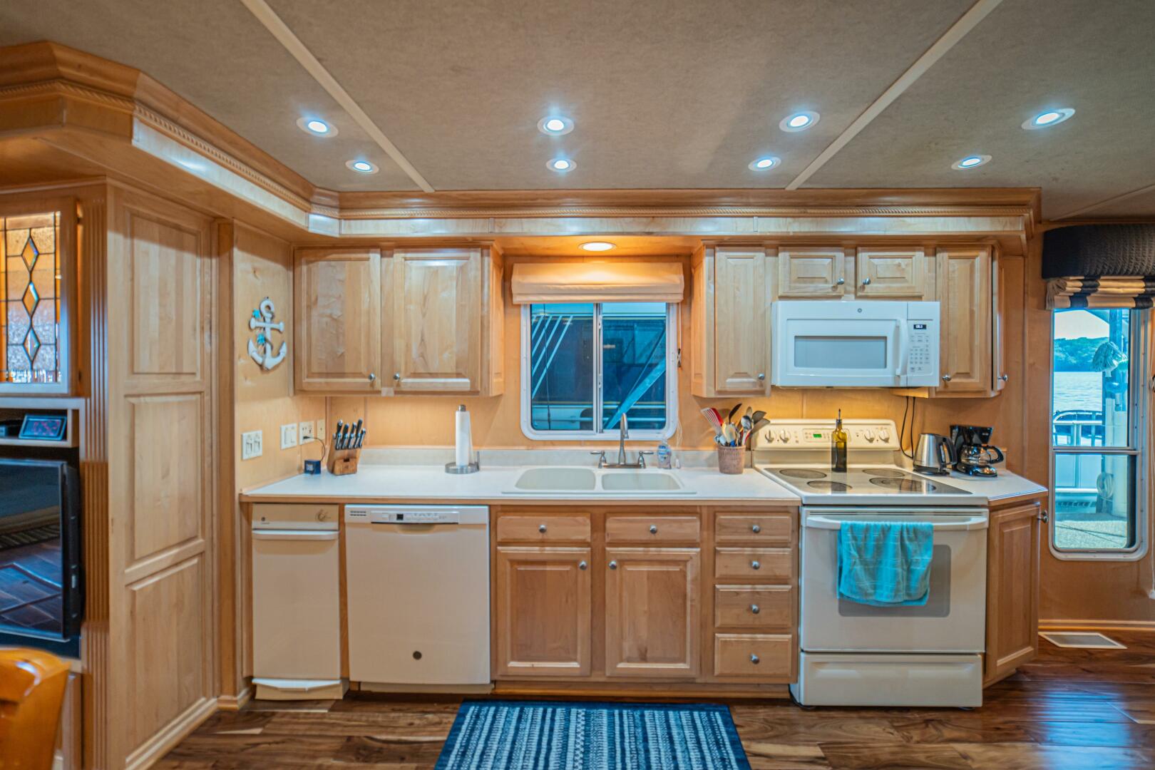 Elizabeth Grace 75ft Sharpe Yacht For Sale
