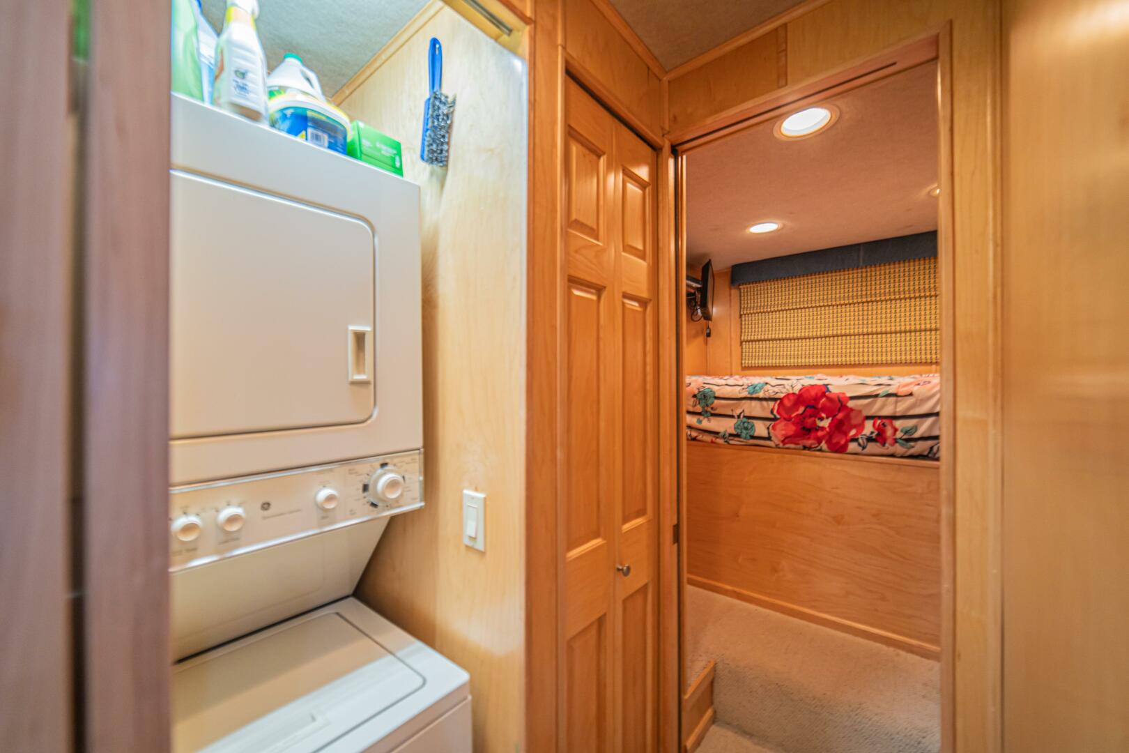Elizabeth Grace 75ft Sharpe Yacht For Sale
