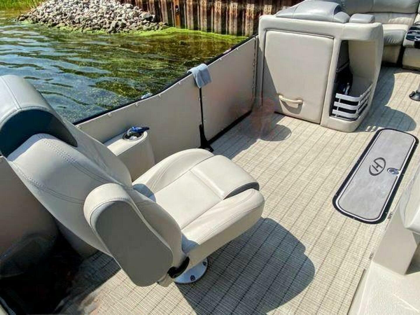 25ft Harris FloteBote Yacht For Sale