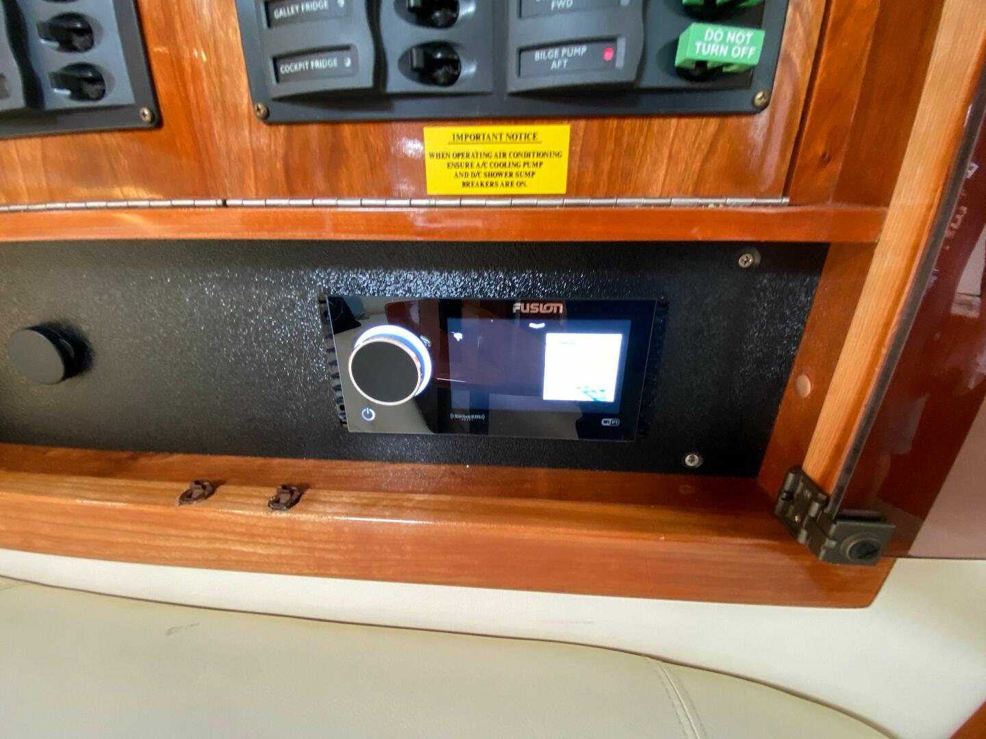 47ft Riviera Yacht For Sale