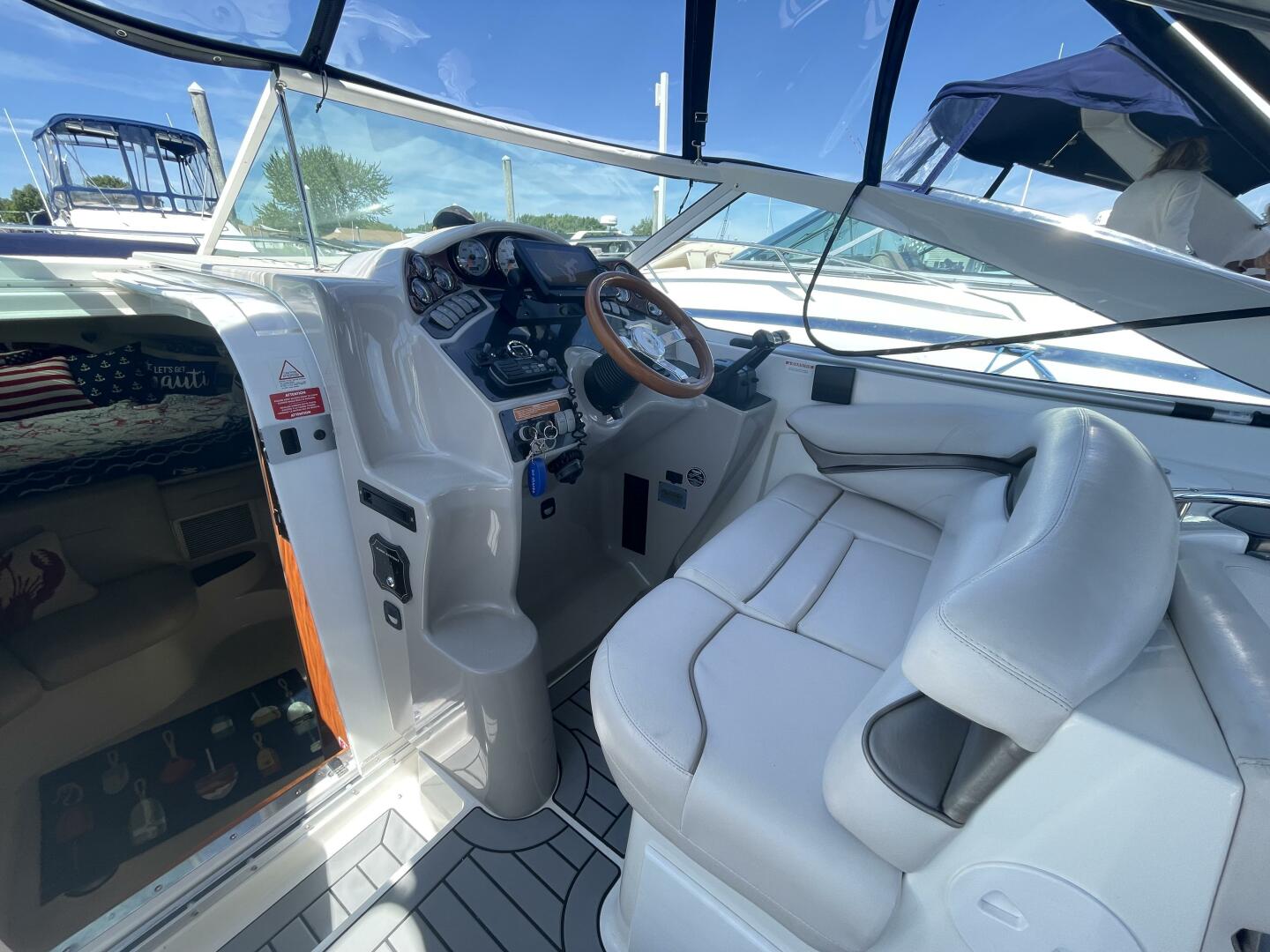 28ft Doral Yacht For Sale