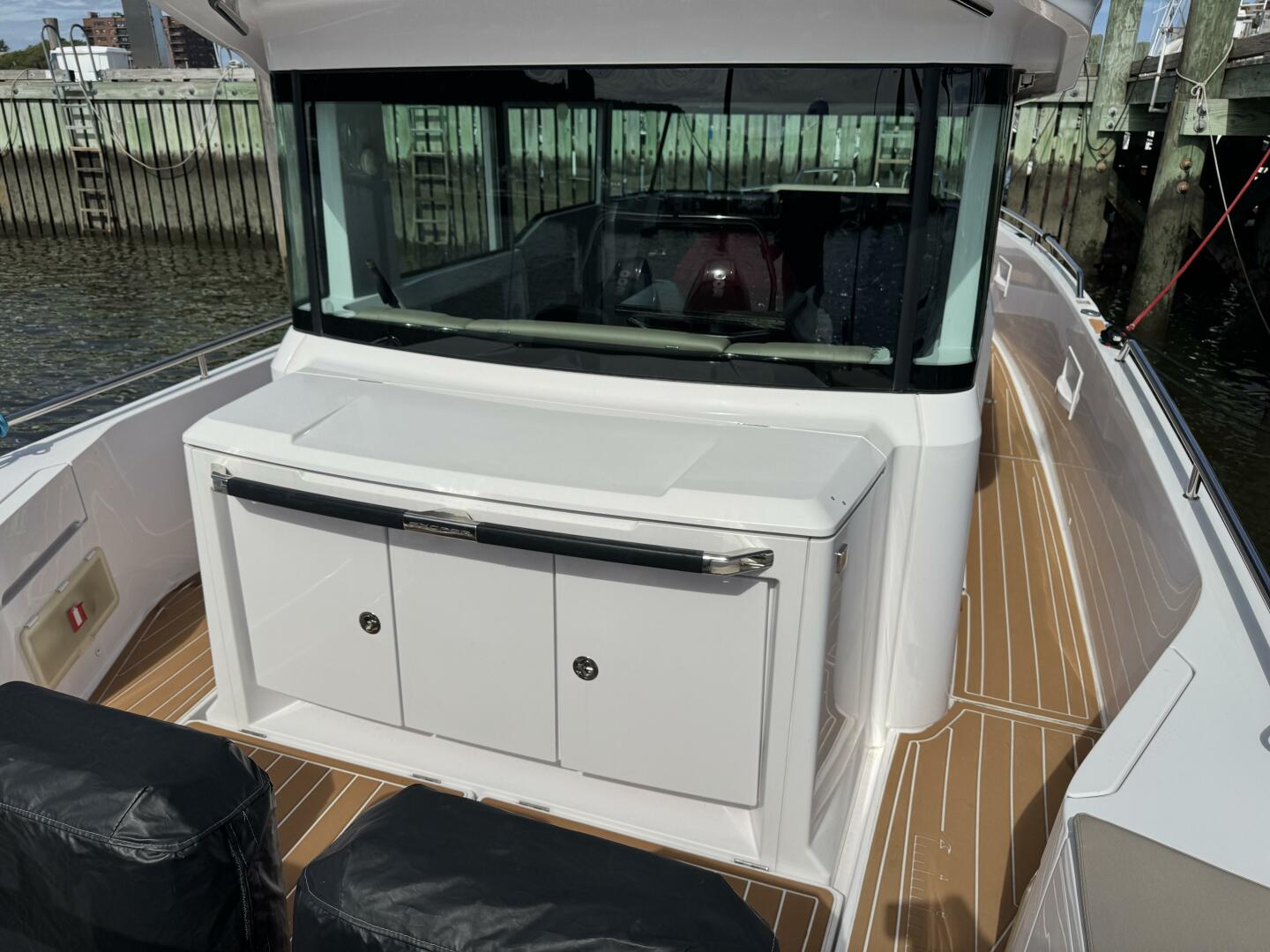37ft Axopar Yacht For Sale