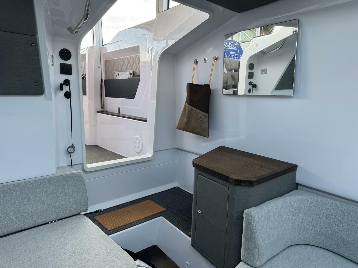 37ft Axopar Yacht For Sale