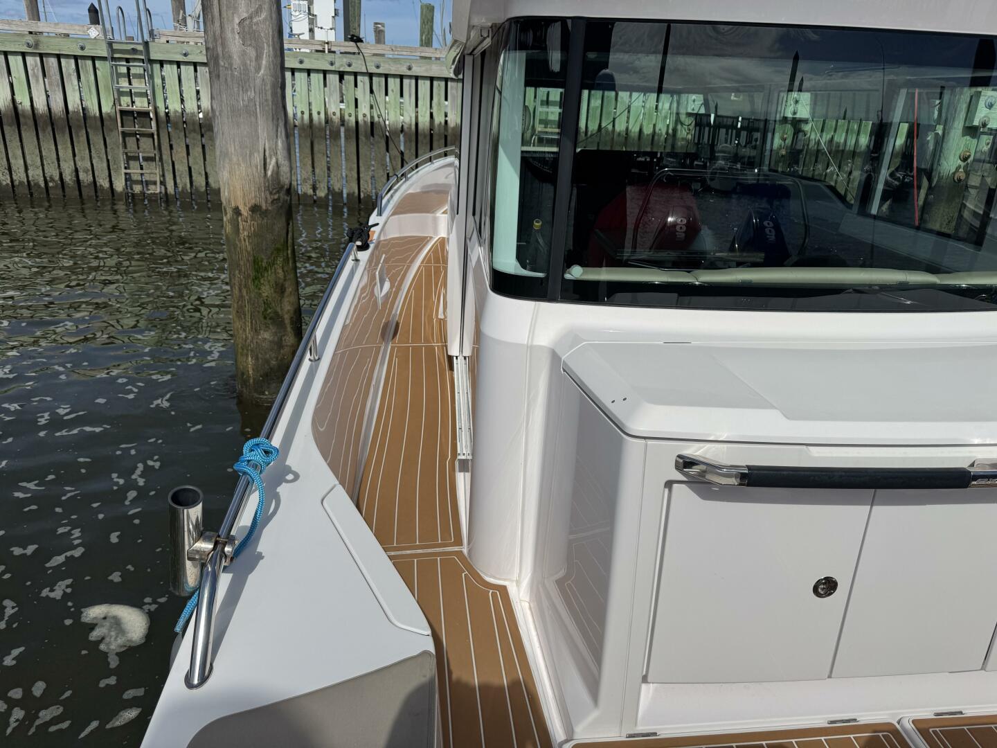 37ft Axopar Yacht For Sale
